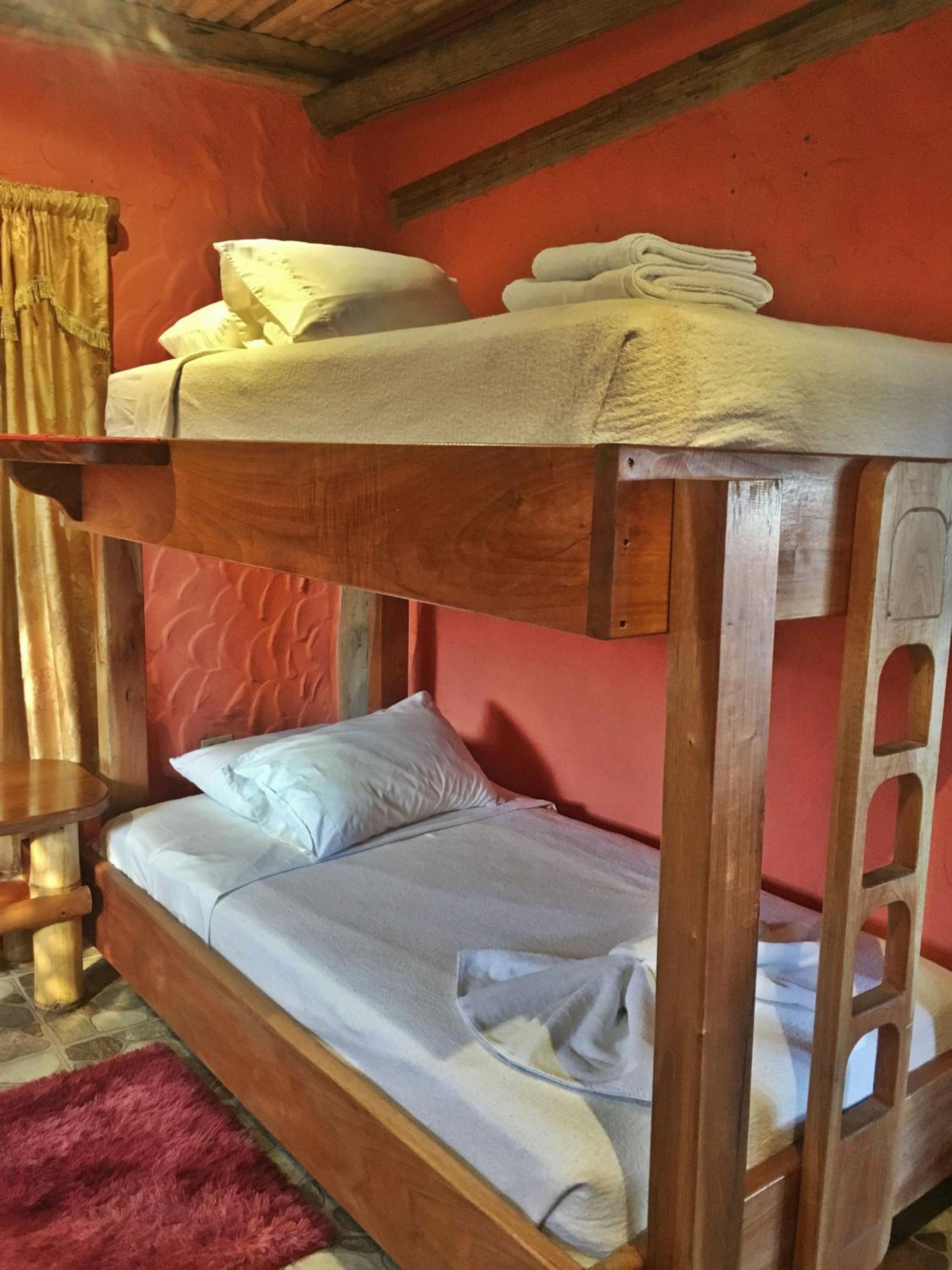 Lonesome George Ecolodge