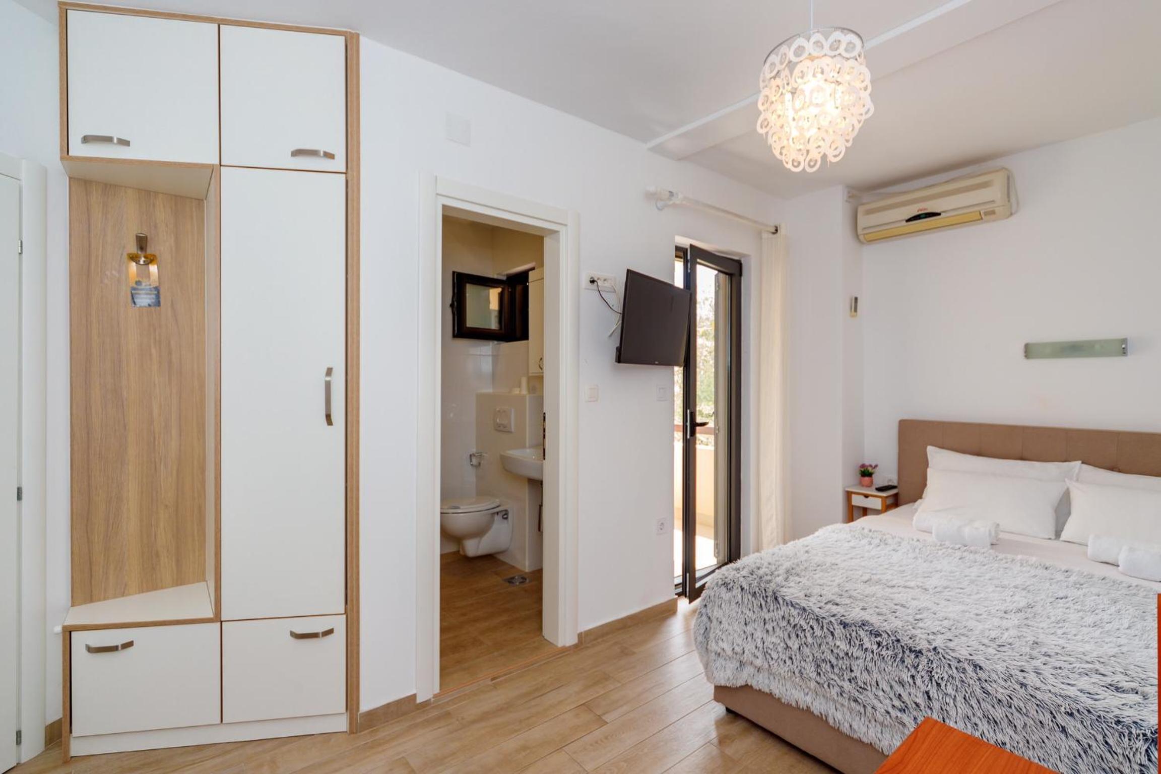 Gregovic Family Apartments view 3
