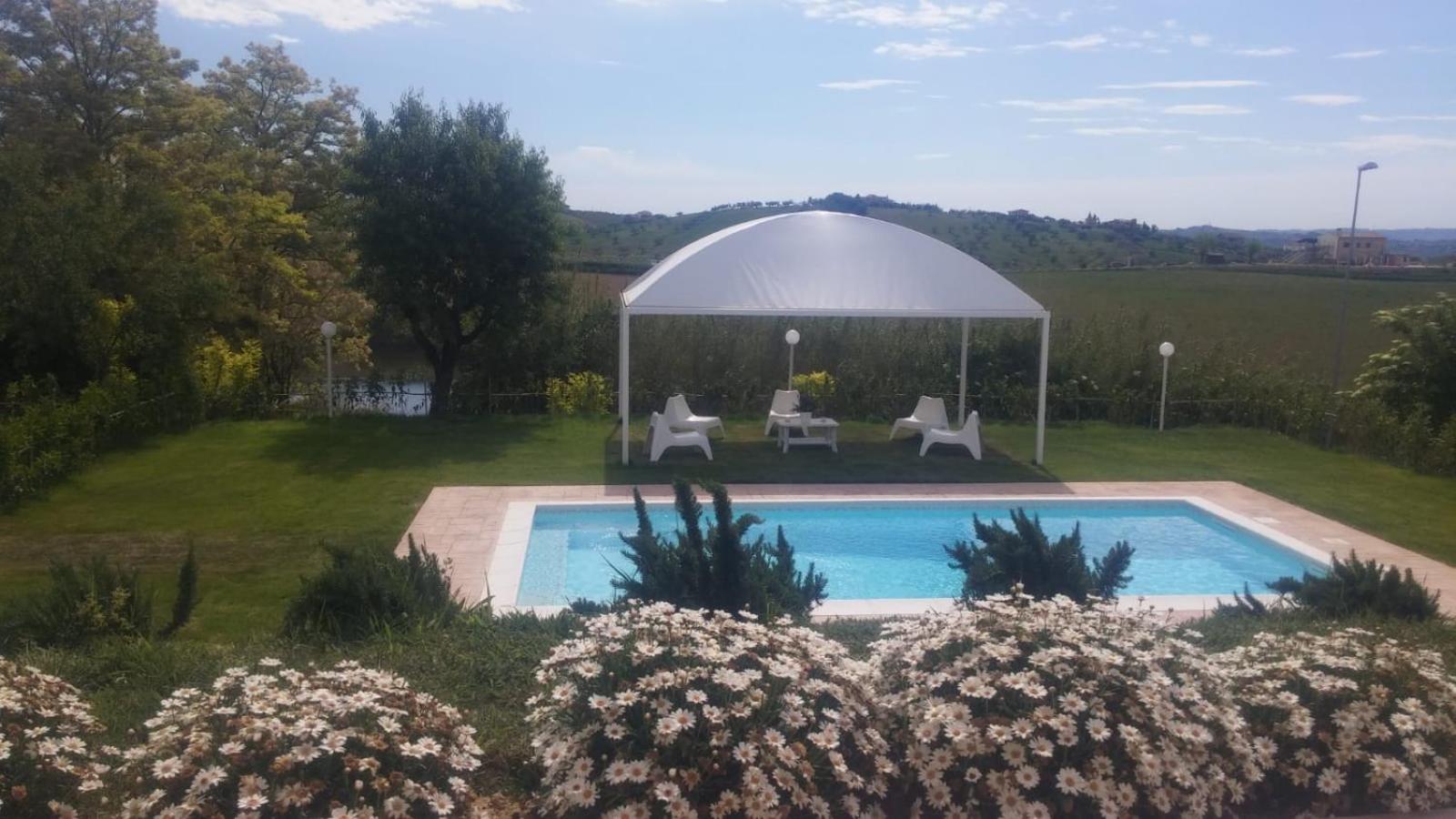 Tre Laghi Countryhouse Rustic Home with pool photo 4