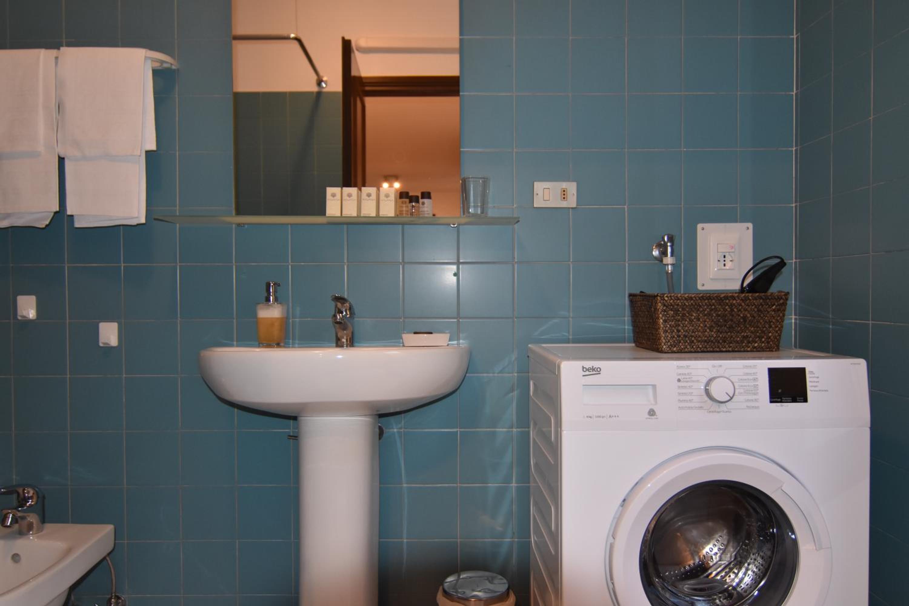 Emilia Suite view 4
