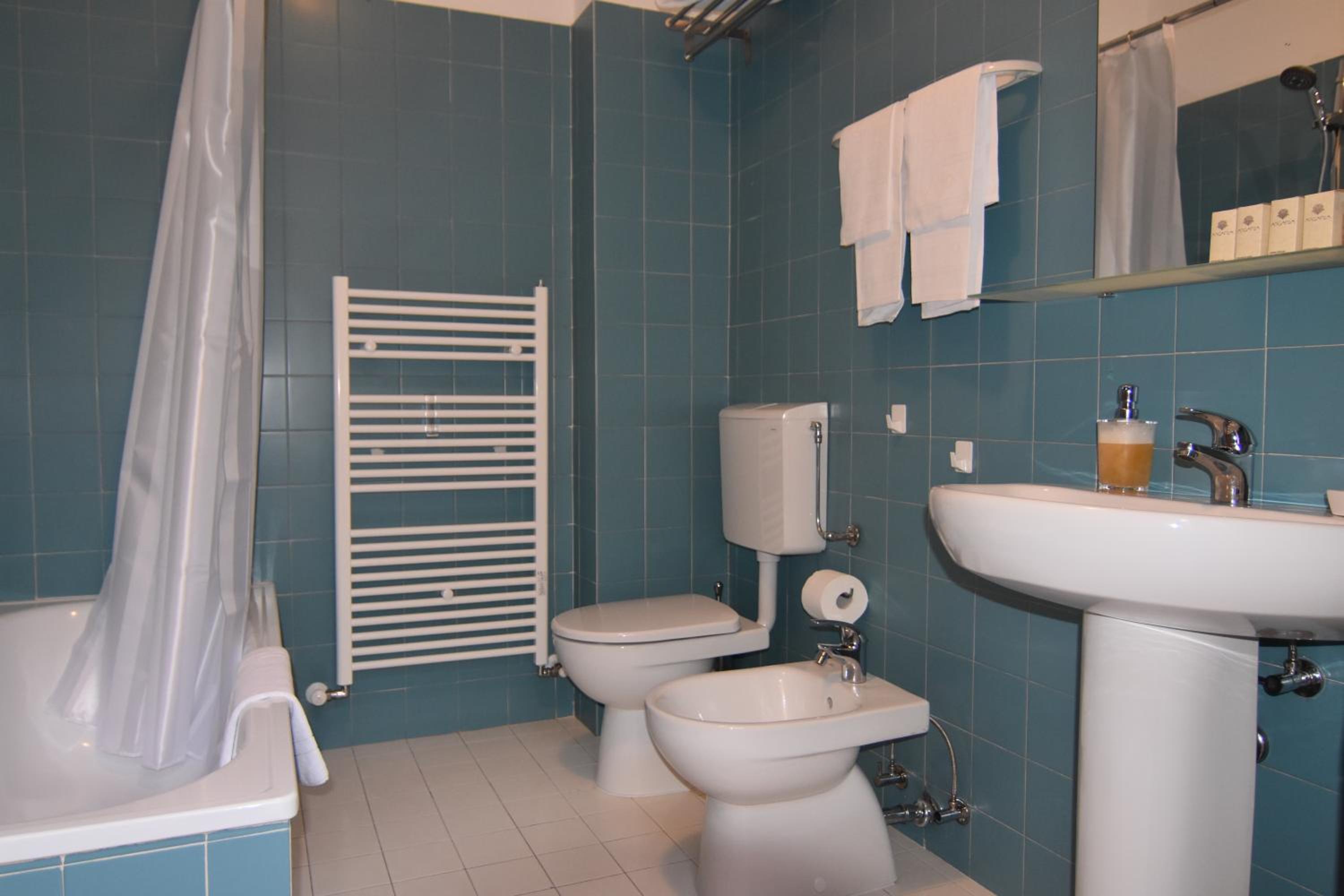Emilia Suite view 5