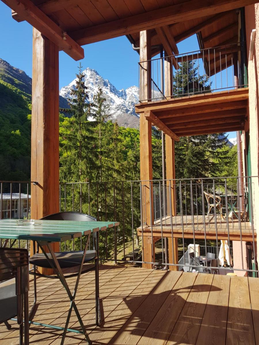 outdoor BBQ area
