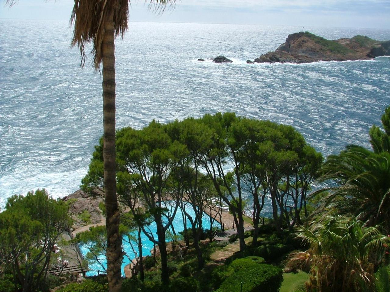 Hotel Cap Sa Sal Navy, Begur, Girona - Image 1