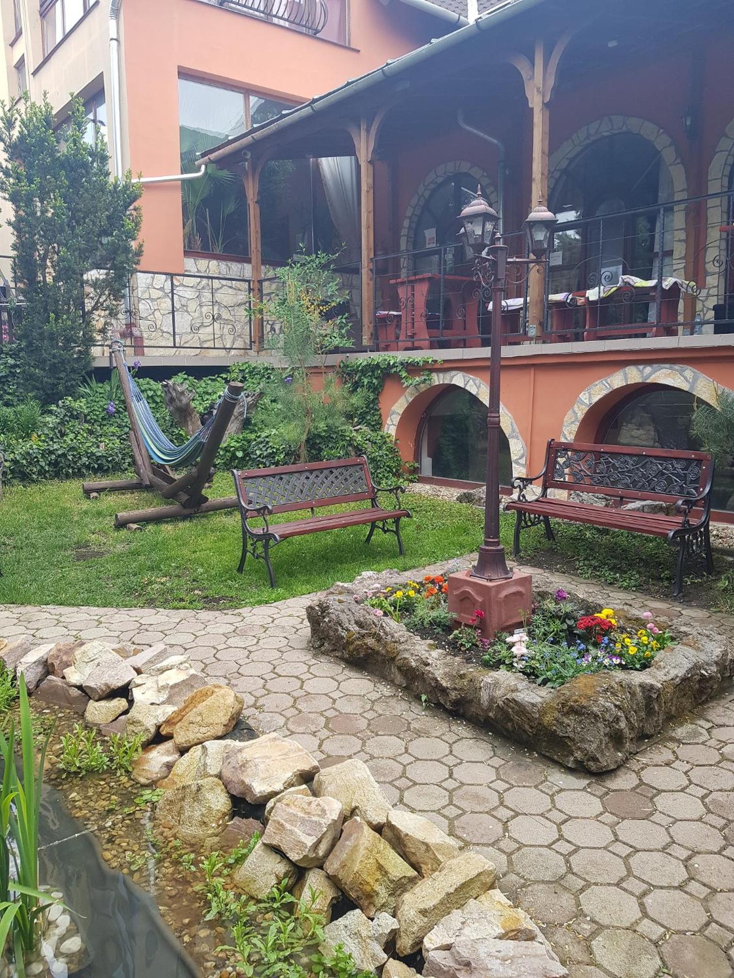 Photo 25
