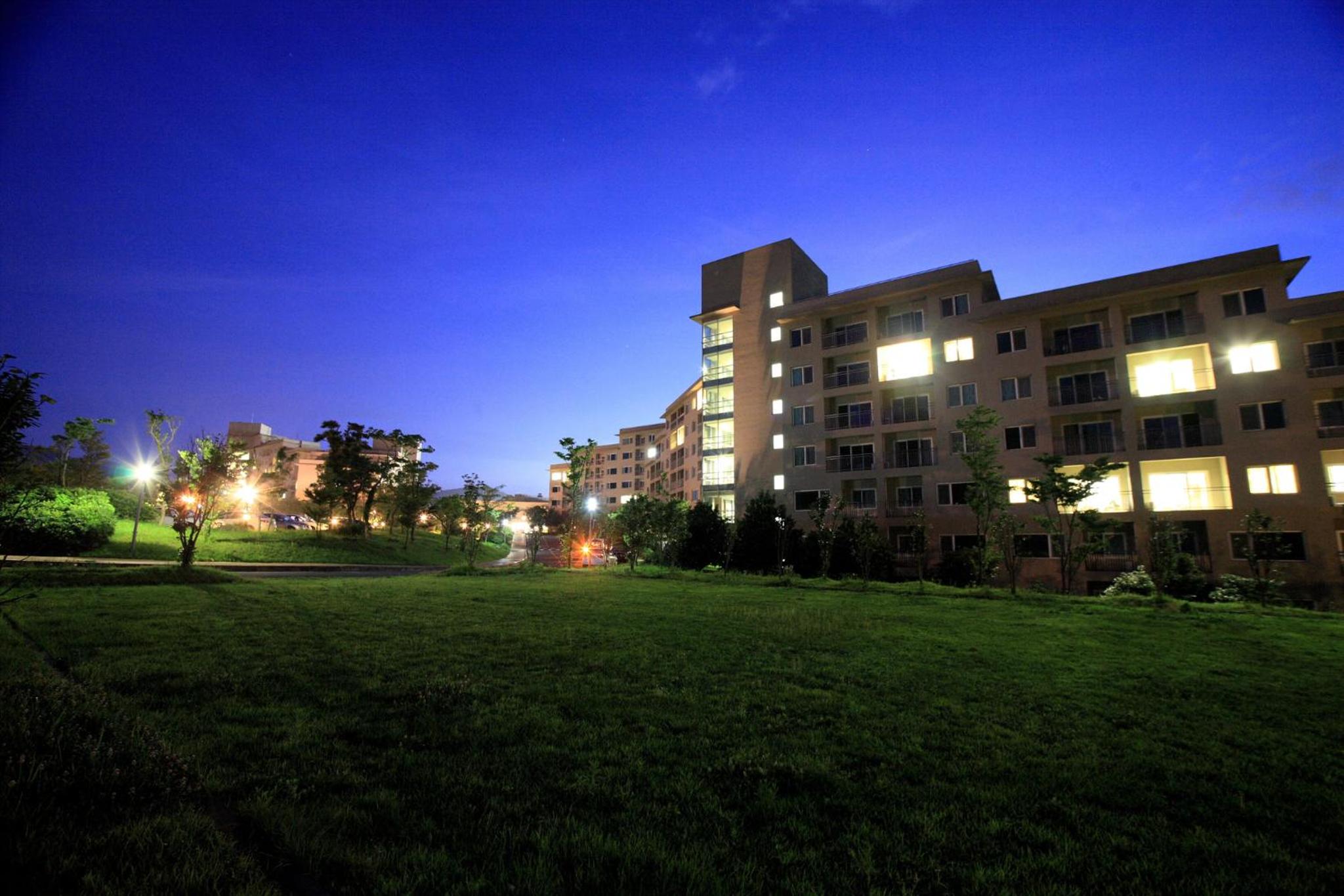 Jeju Vacations - Hanwha Resort Jeju - Property Image 2