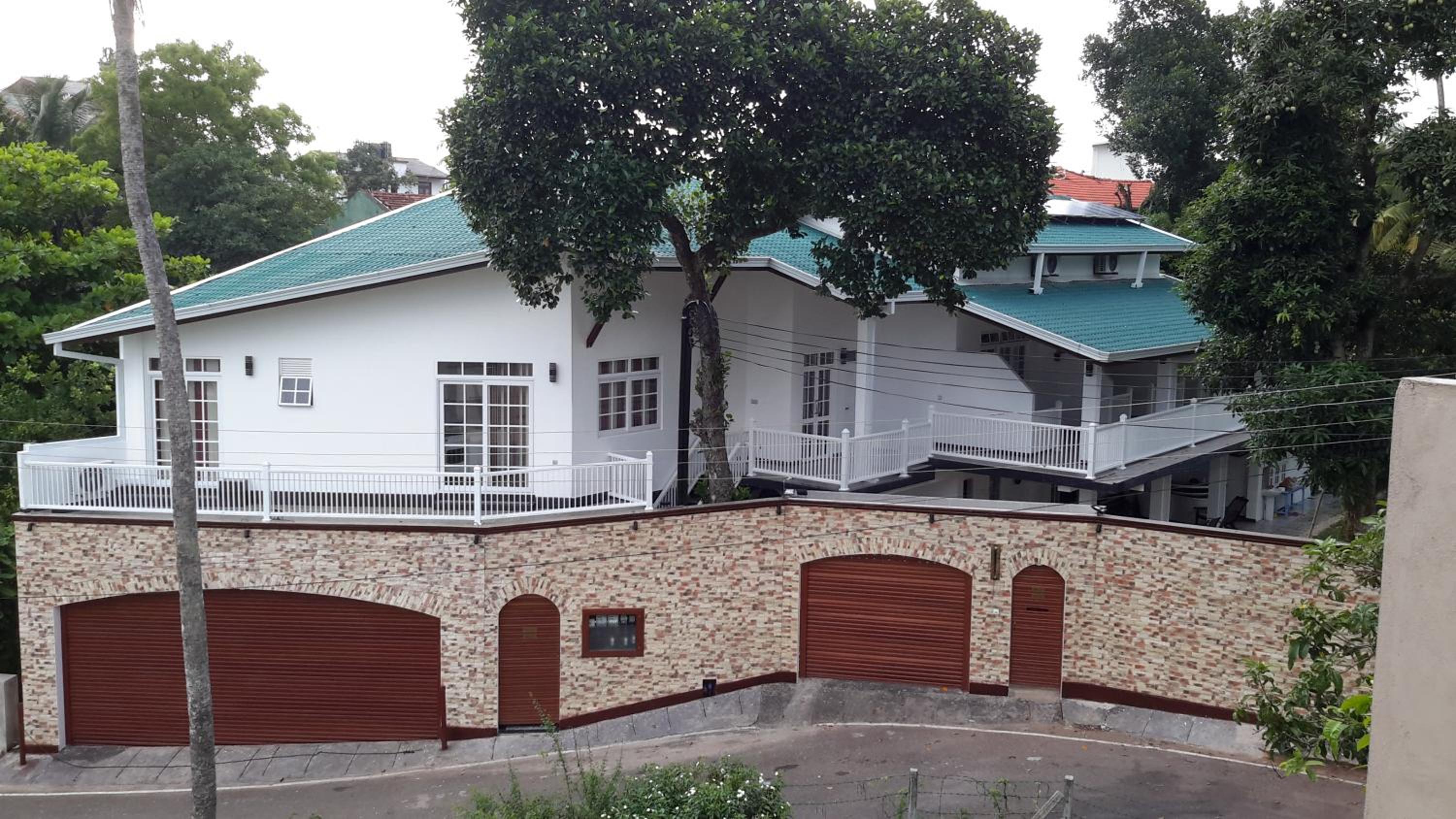 Duvi's Shelter Bungalow view 2