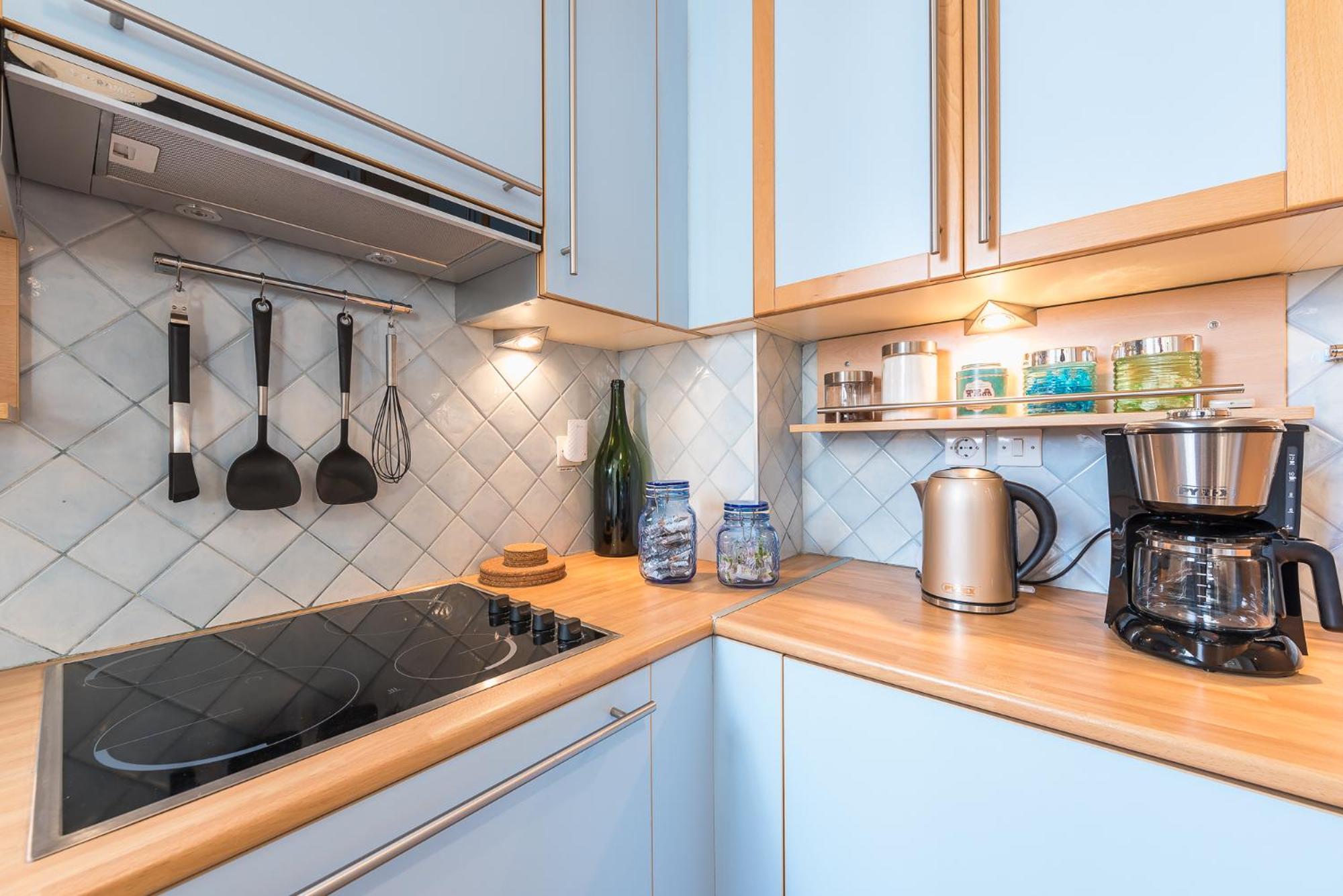 ATHENStay Penthouse Suite