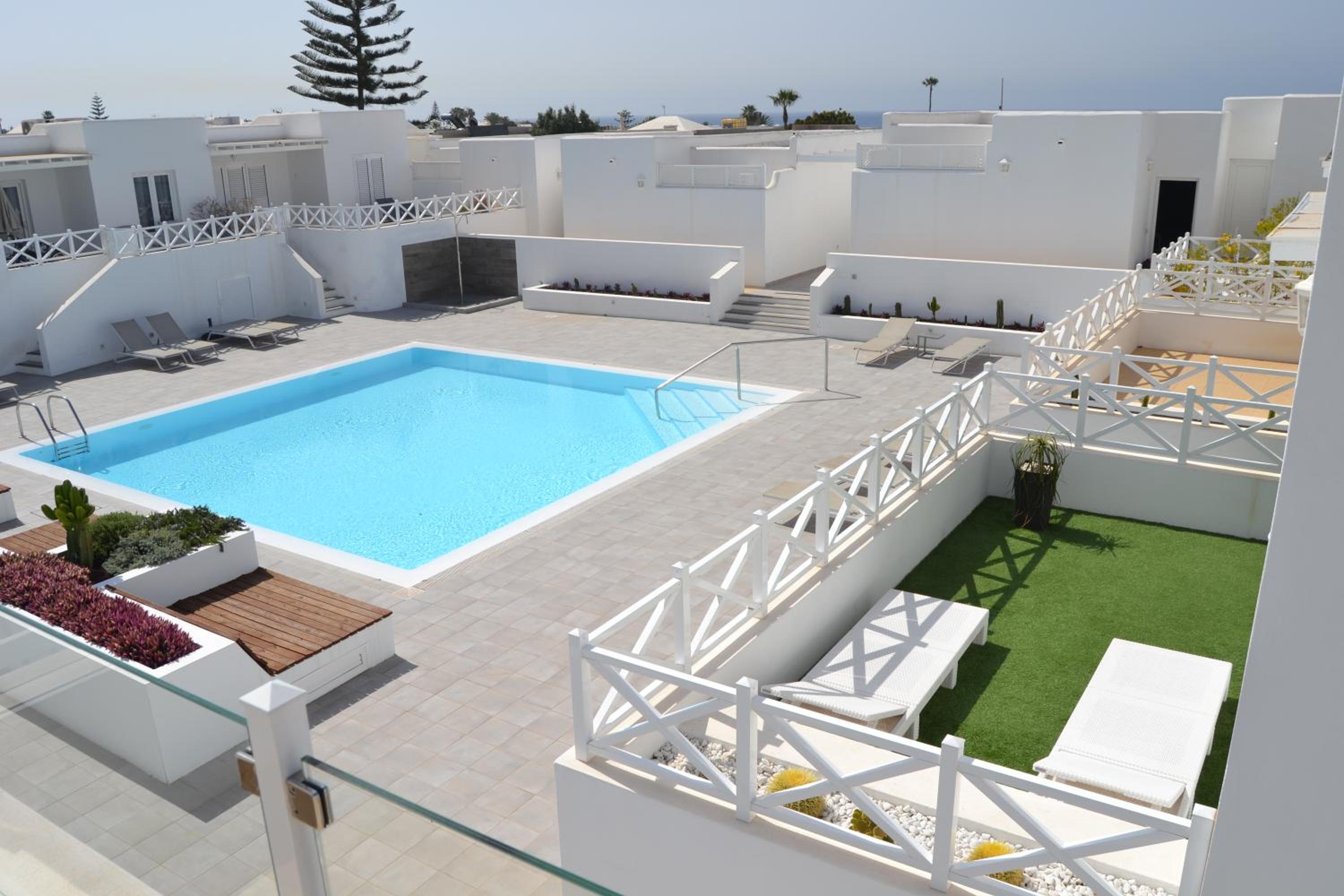Flower Beach Deluxe view 4