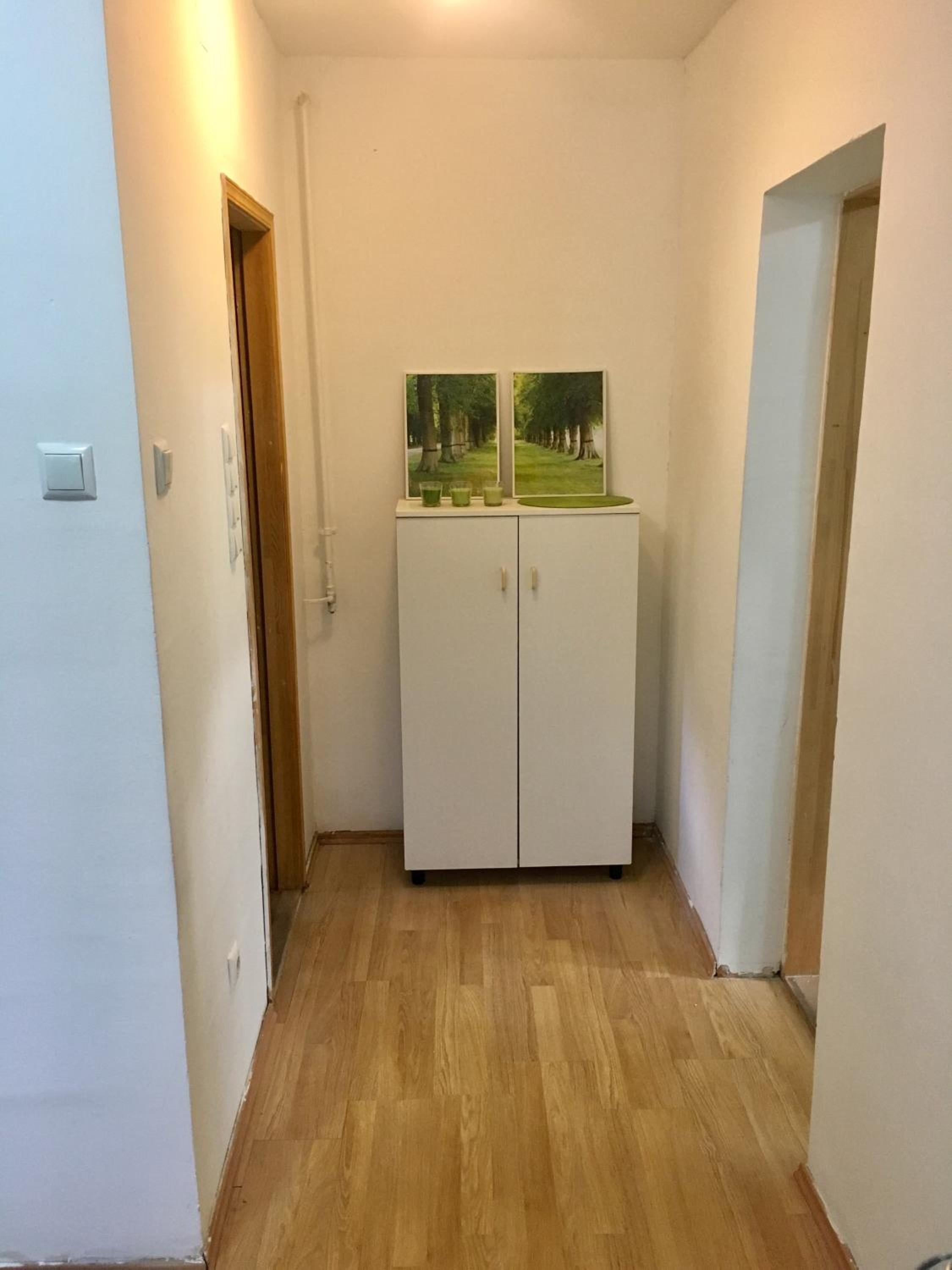 Apartment Green