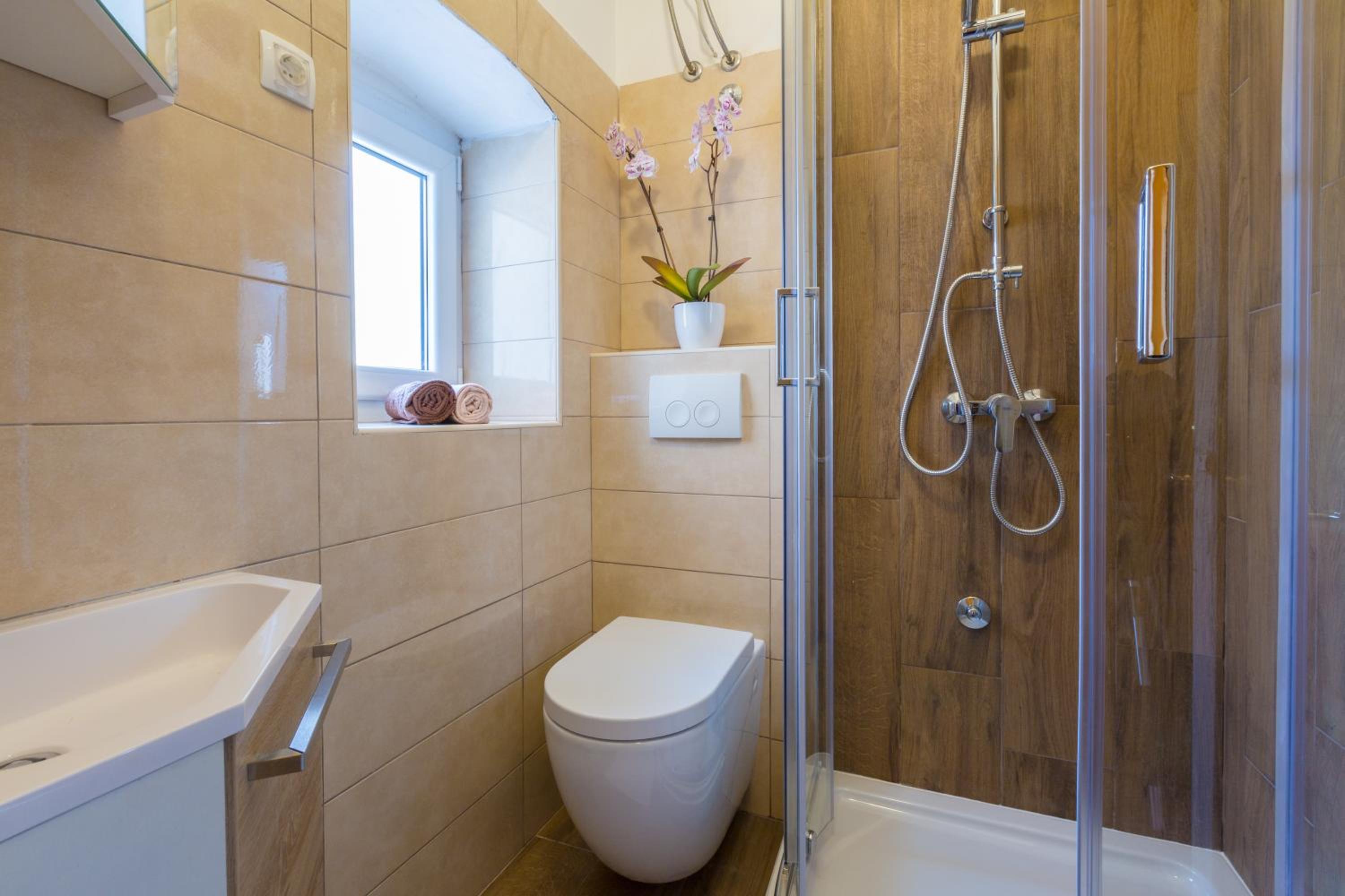 Apartmani Iris i Ana view 4