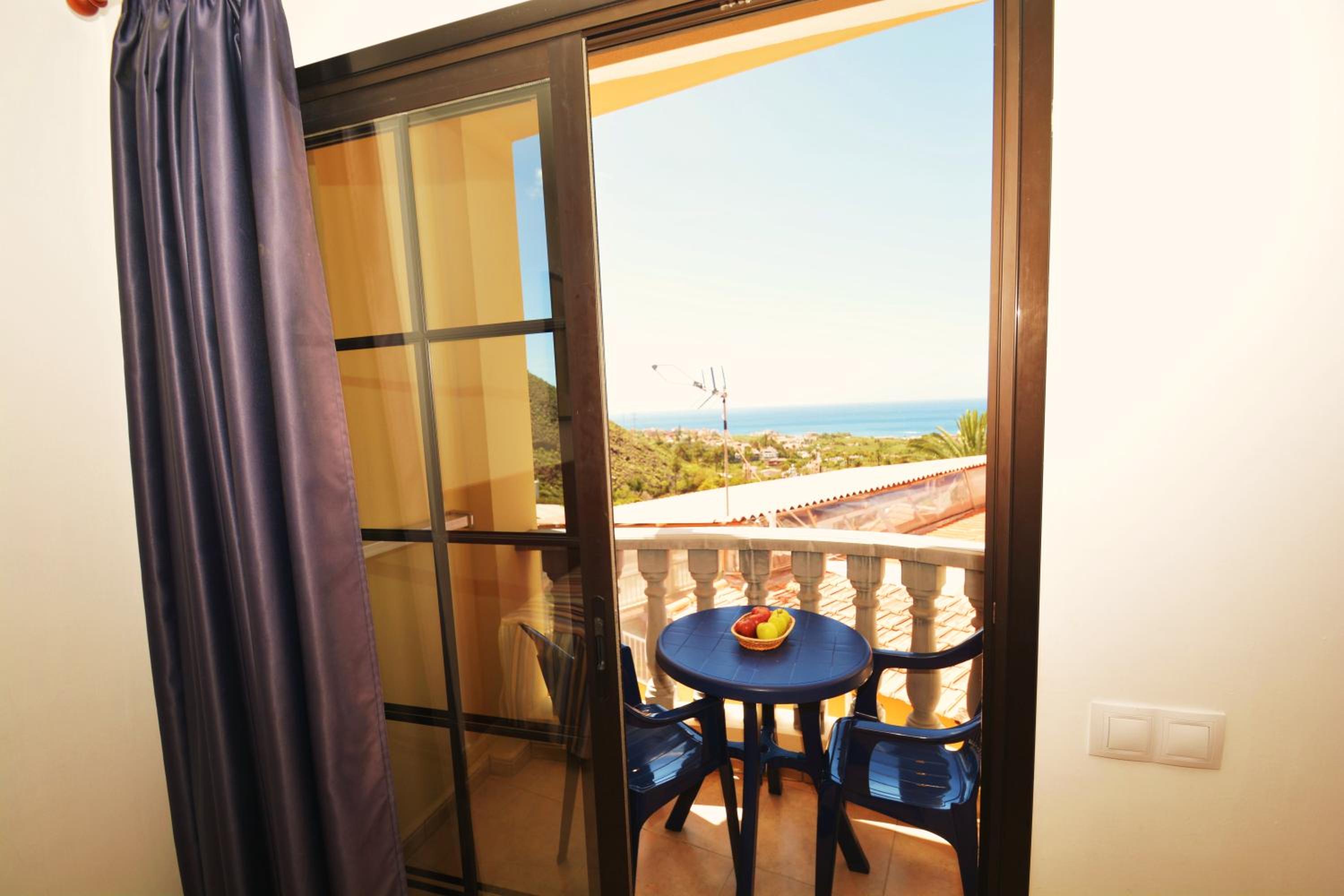 Apartamentos Andrea view 3