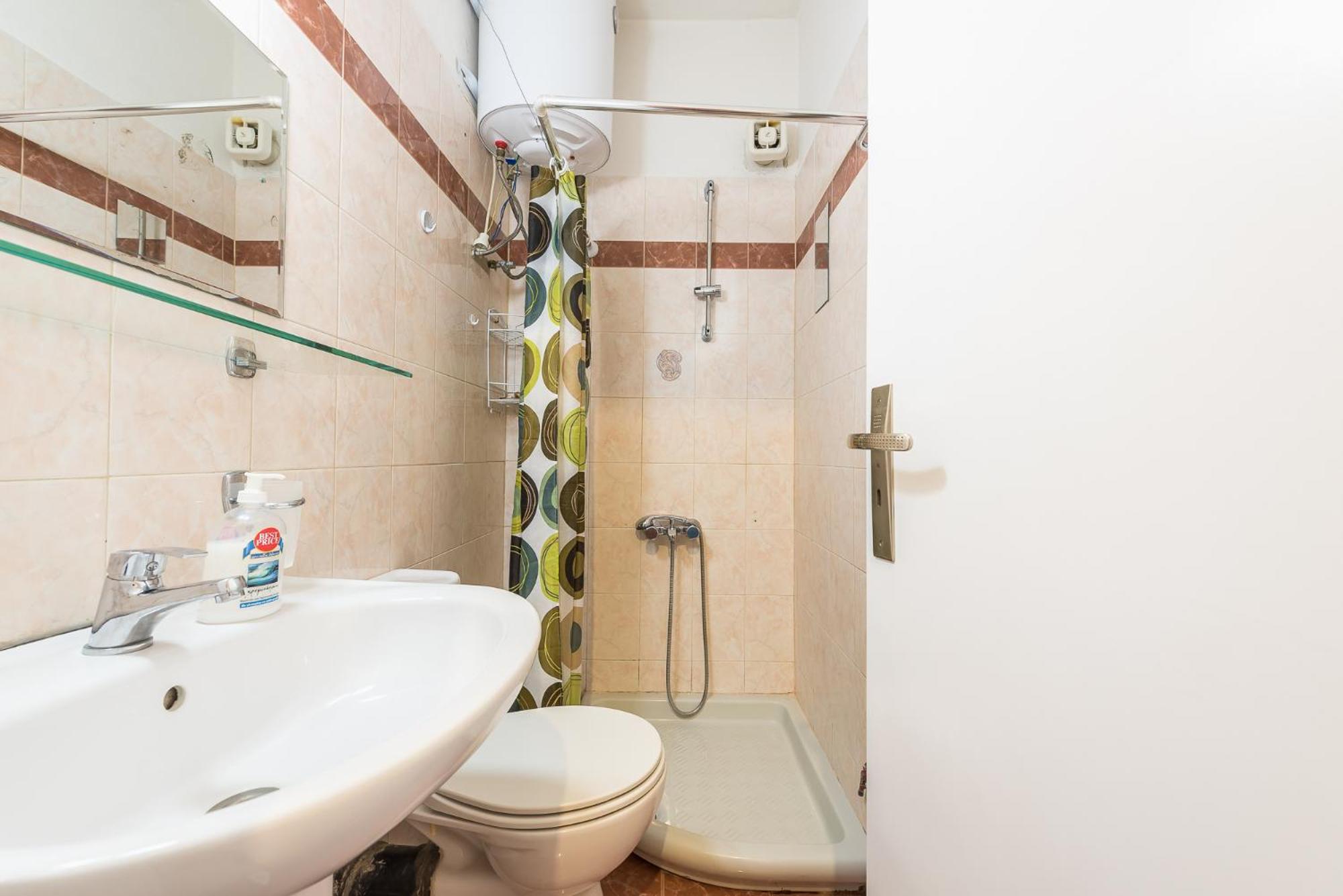 Zenios Kisamos-Pretty comfy studio