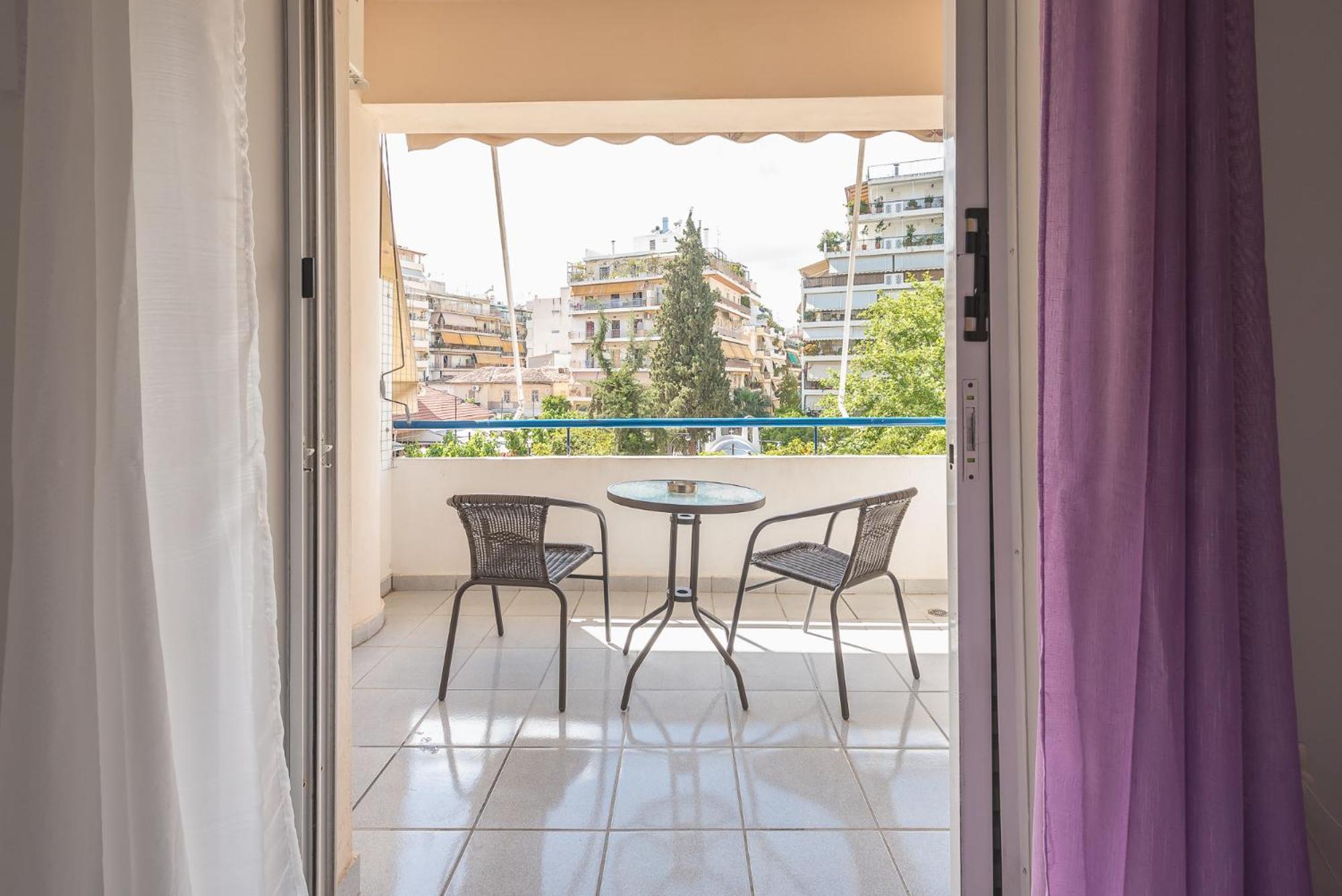 Zenios Kisamos-Pretty comfy studio