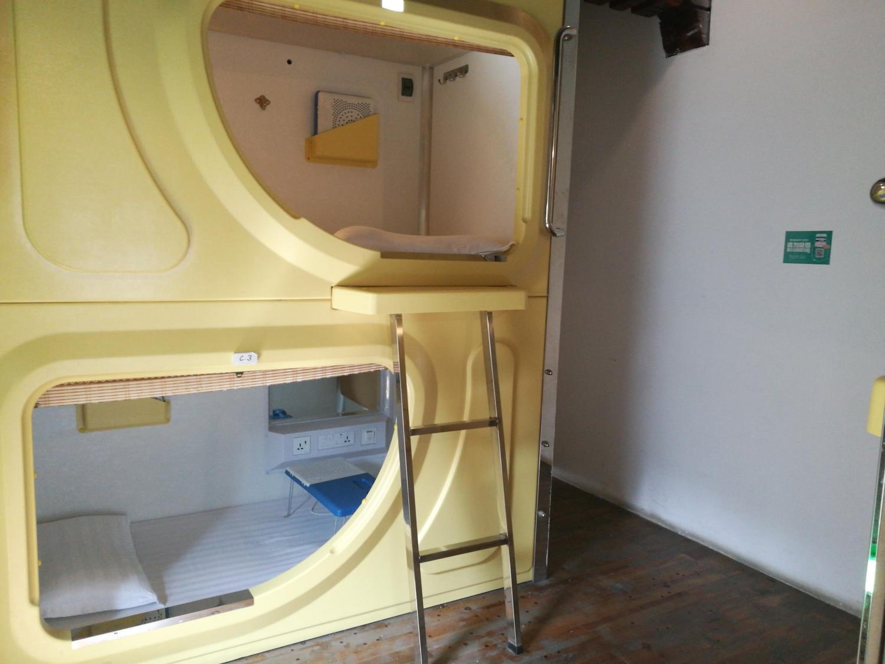 No.9 Space Capsule Youth Hostel