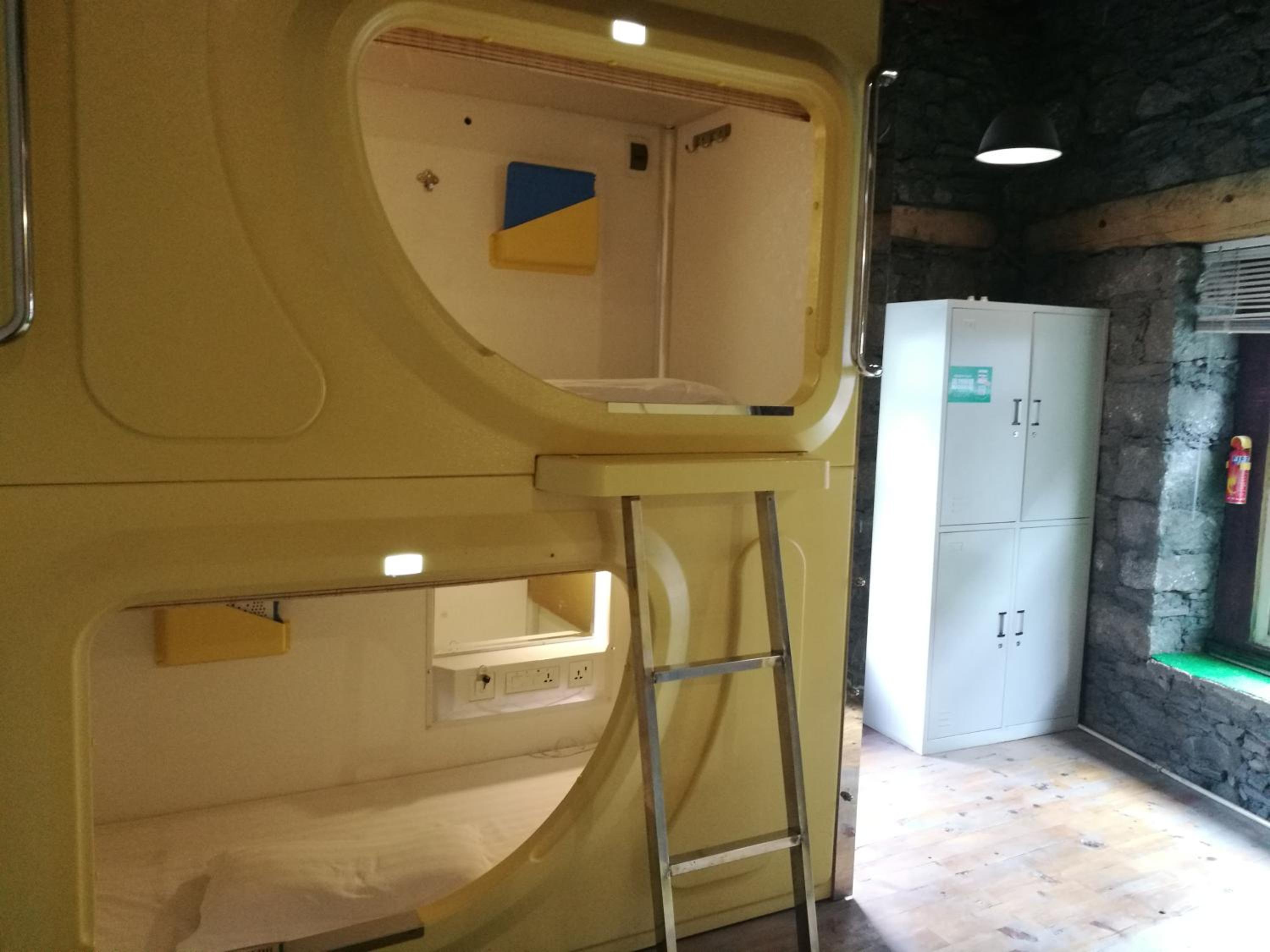 No.9 Space Capsule Youth Hostel