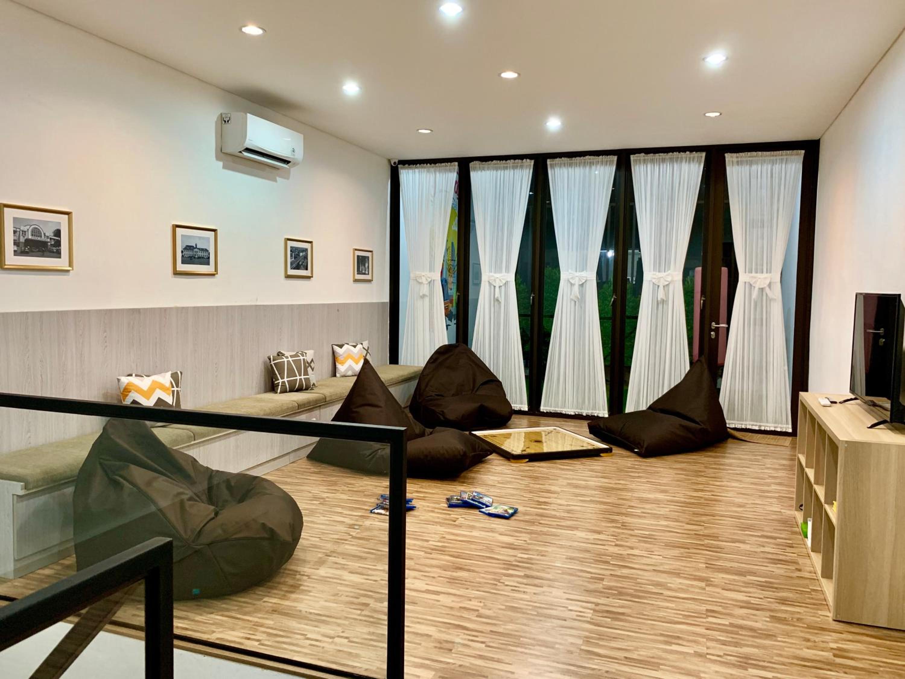 lounge