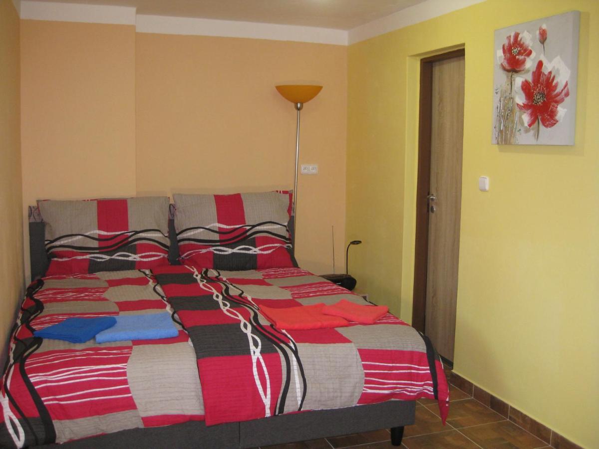 Apartmány včelka