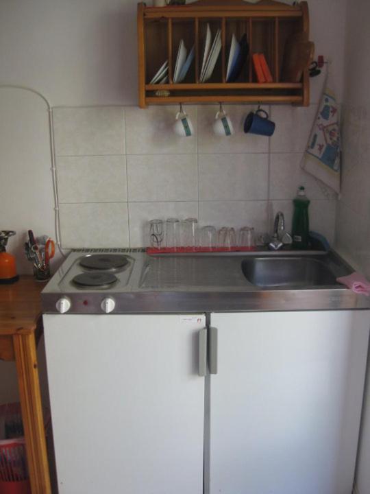 ΜΑΧΗ Ενοικιαζόμενα δωμάτια