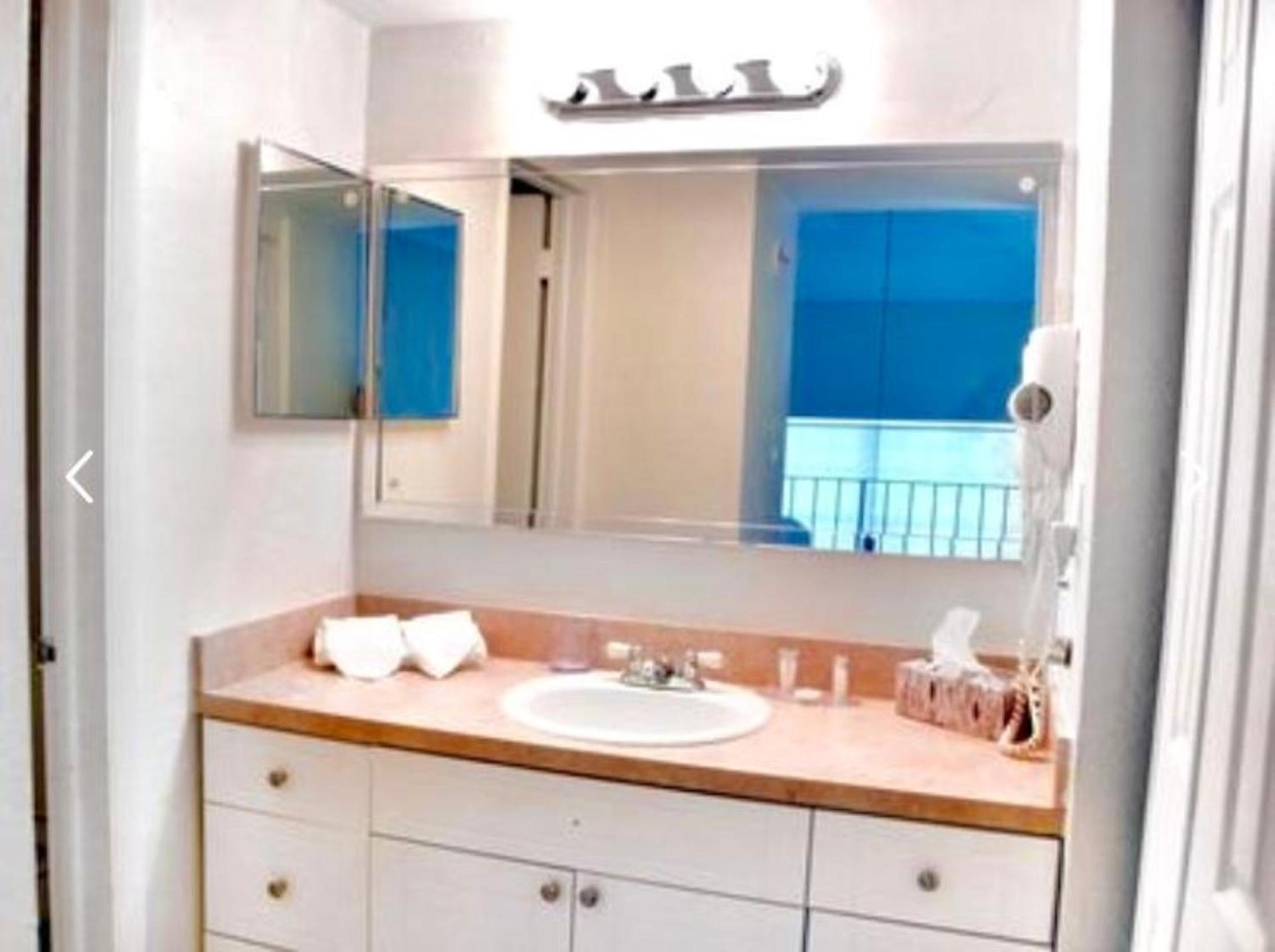 Suites at Coral Resorts