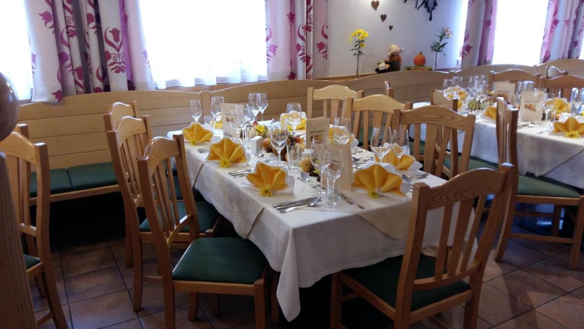 restaurant