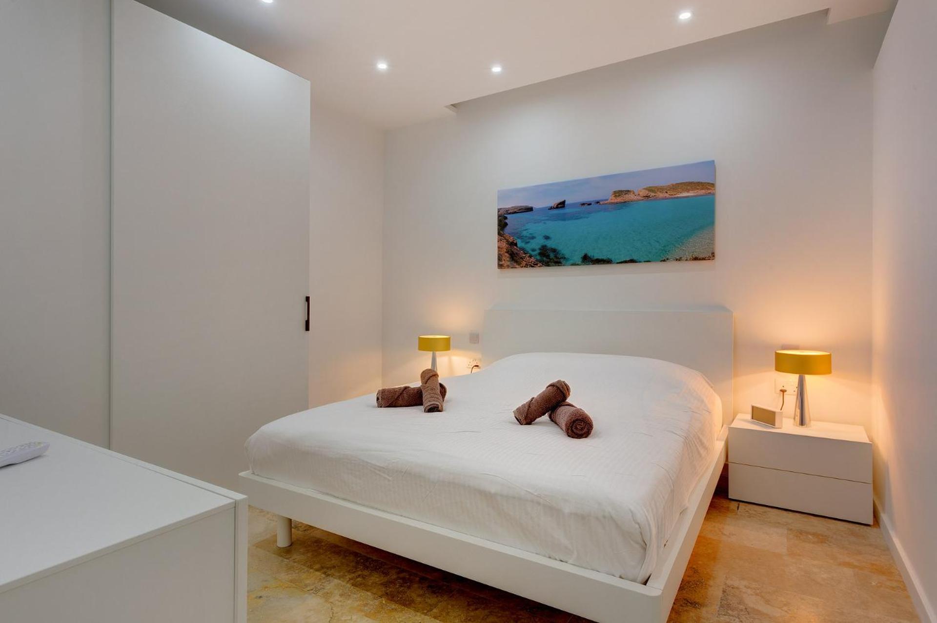 Modern 2 Bedroom Apartment in St Julians photo 5