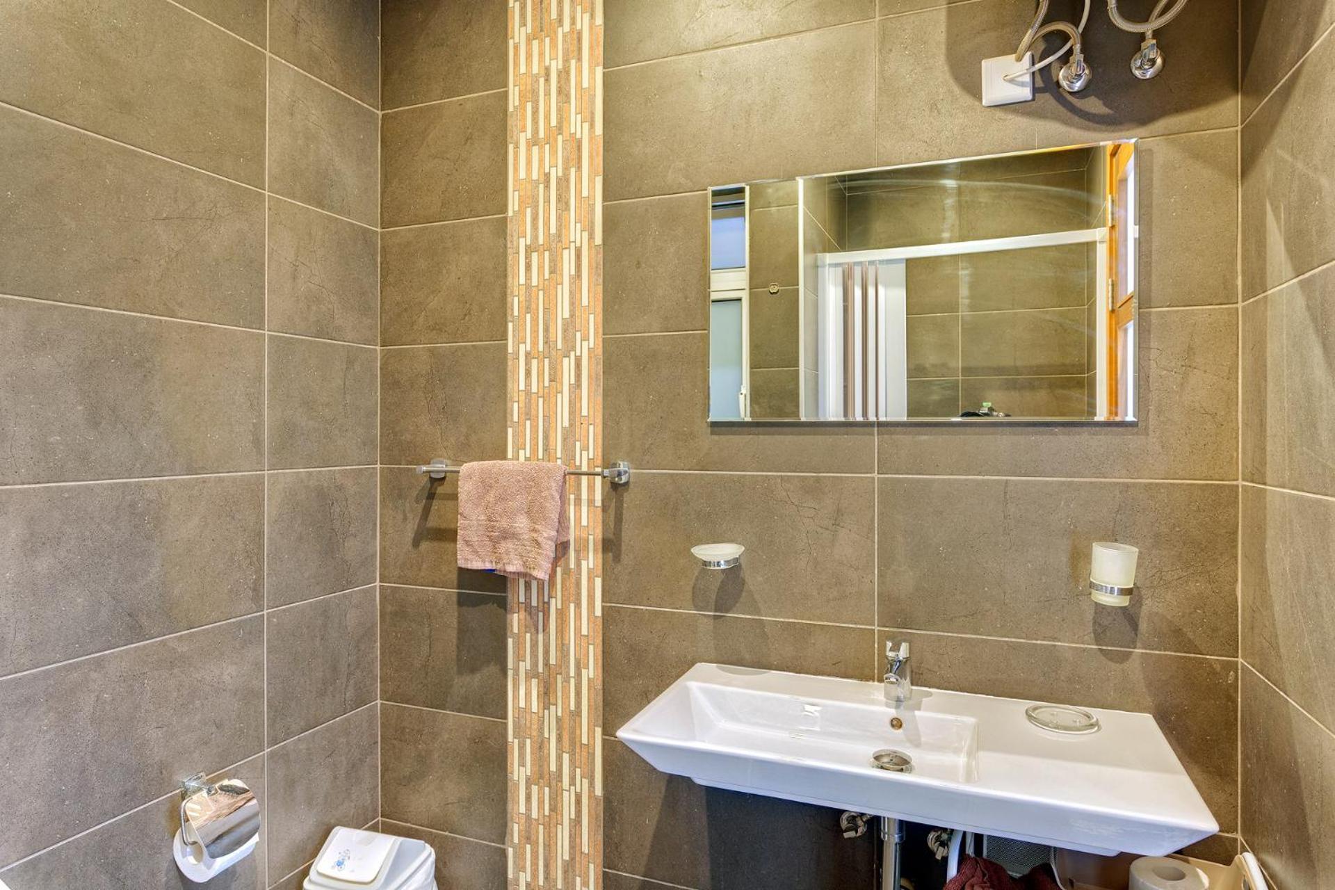 Modern 2 Bedroom Apartment in St Julians photo 2