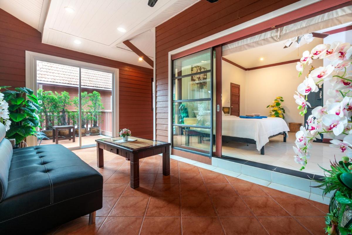 Naiyang Beach Private Pool Villa
