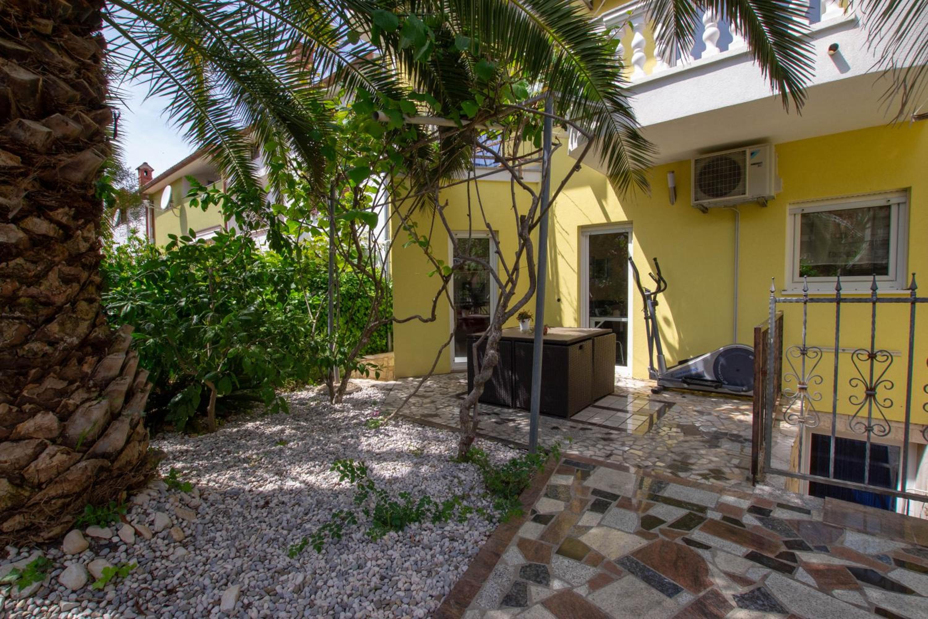 Jela Apartment 7 view 3