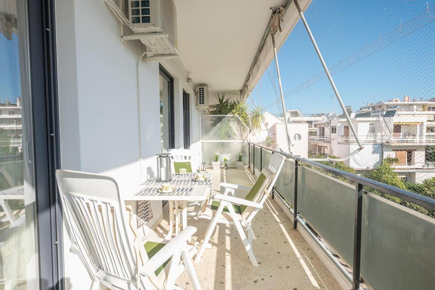 Seaside Central Apartment