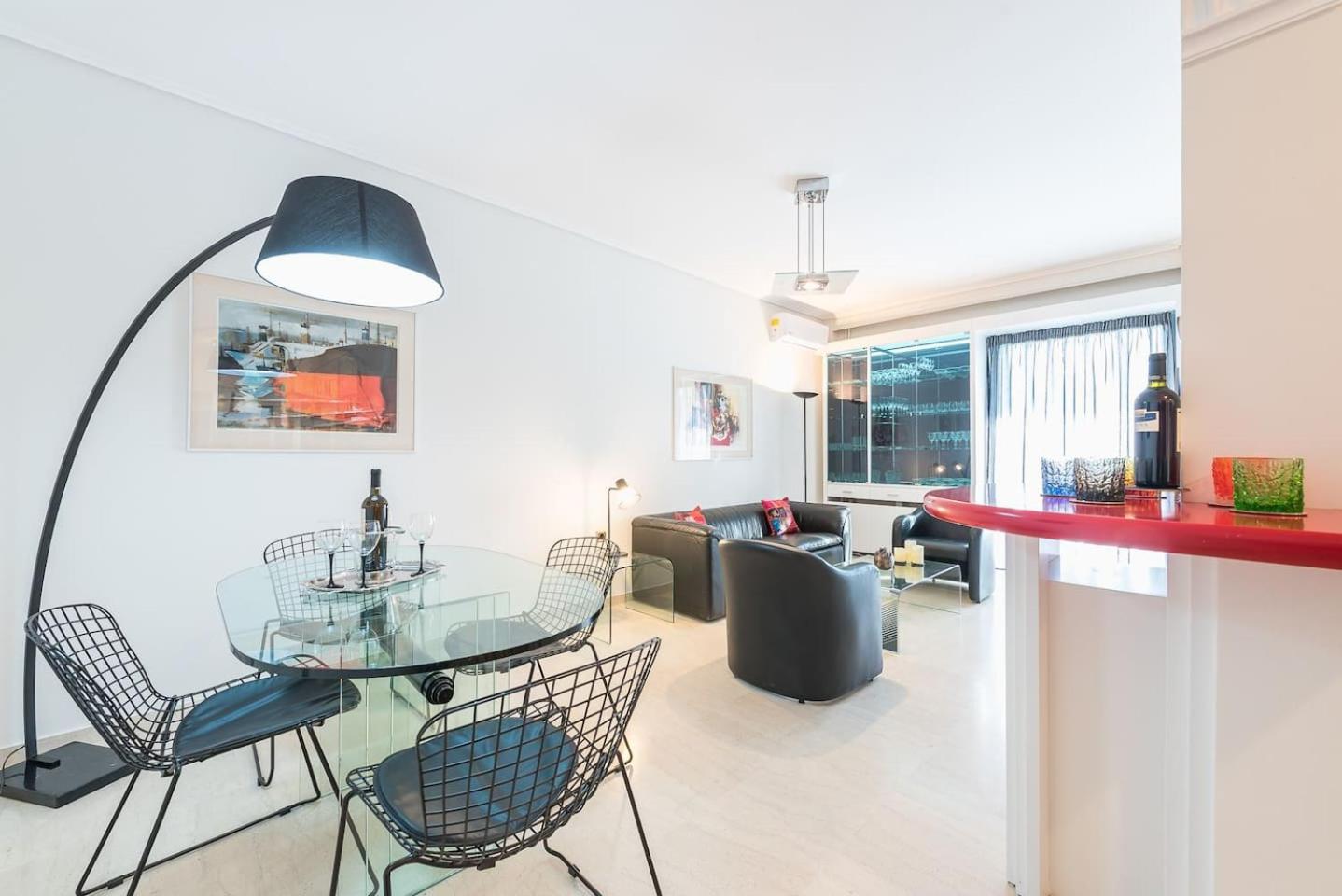 Seaside Central Apartment