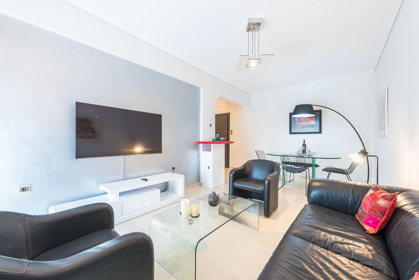 Seaside Central Apartment