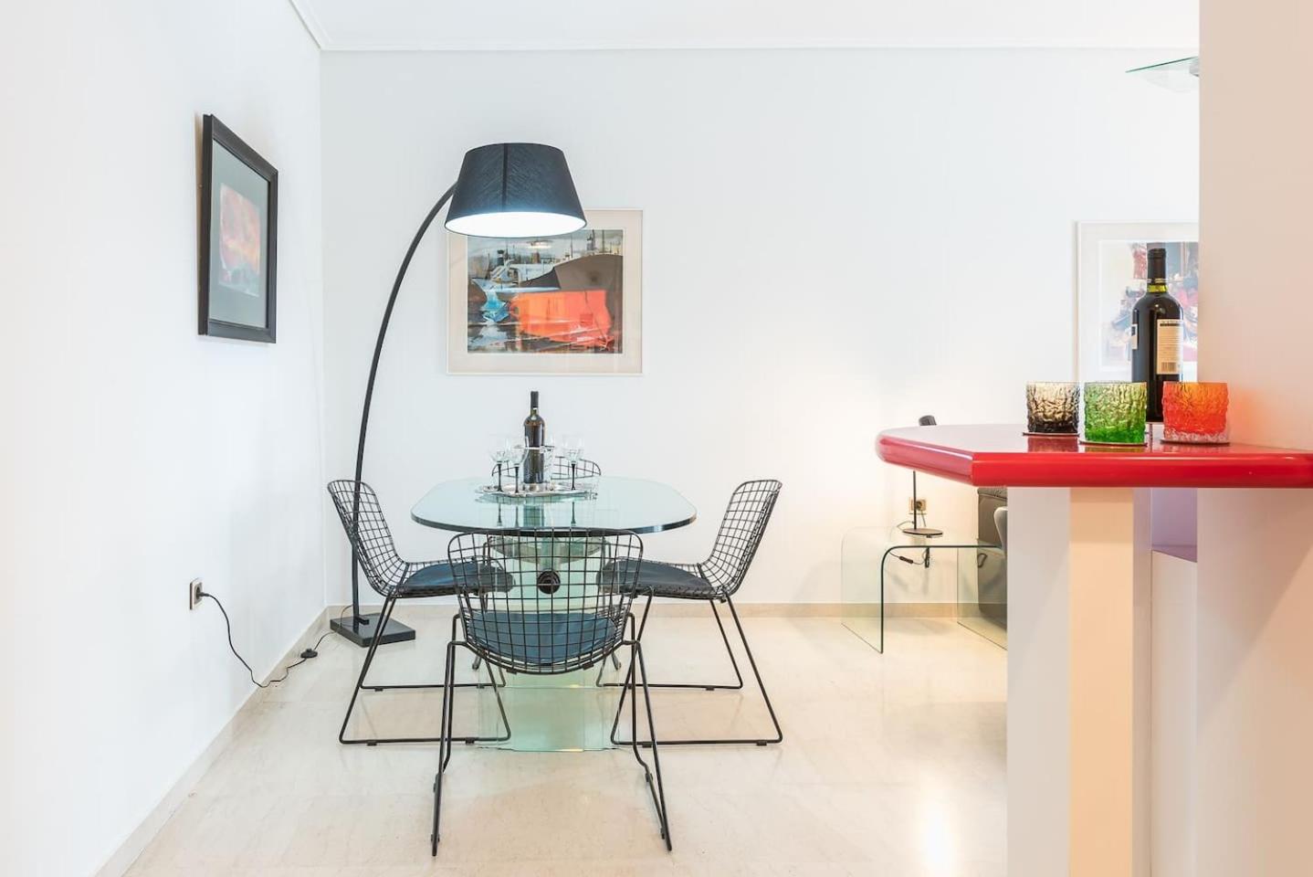 Seaside Central Apartment