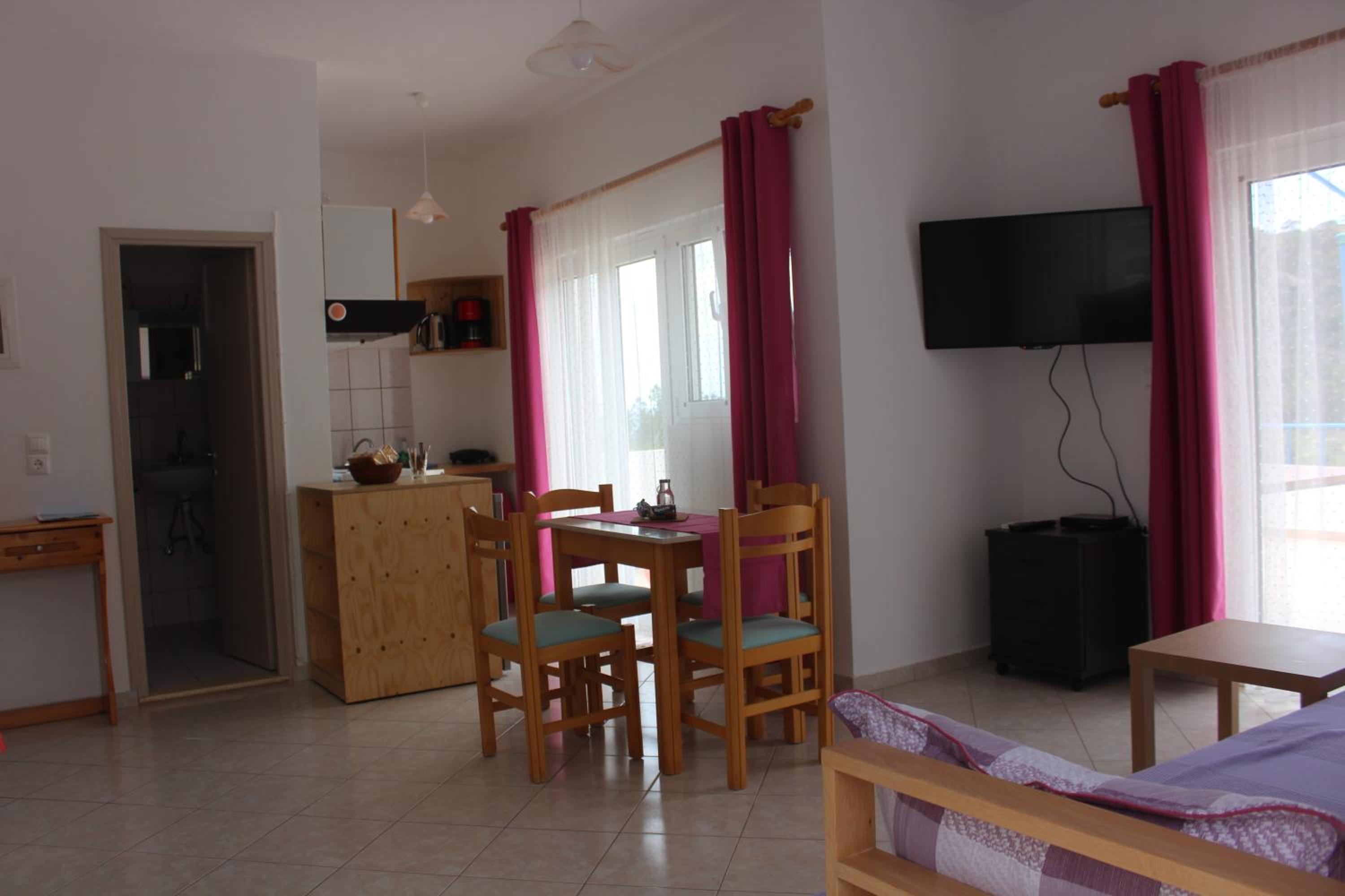Aaron Studios Apartments