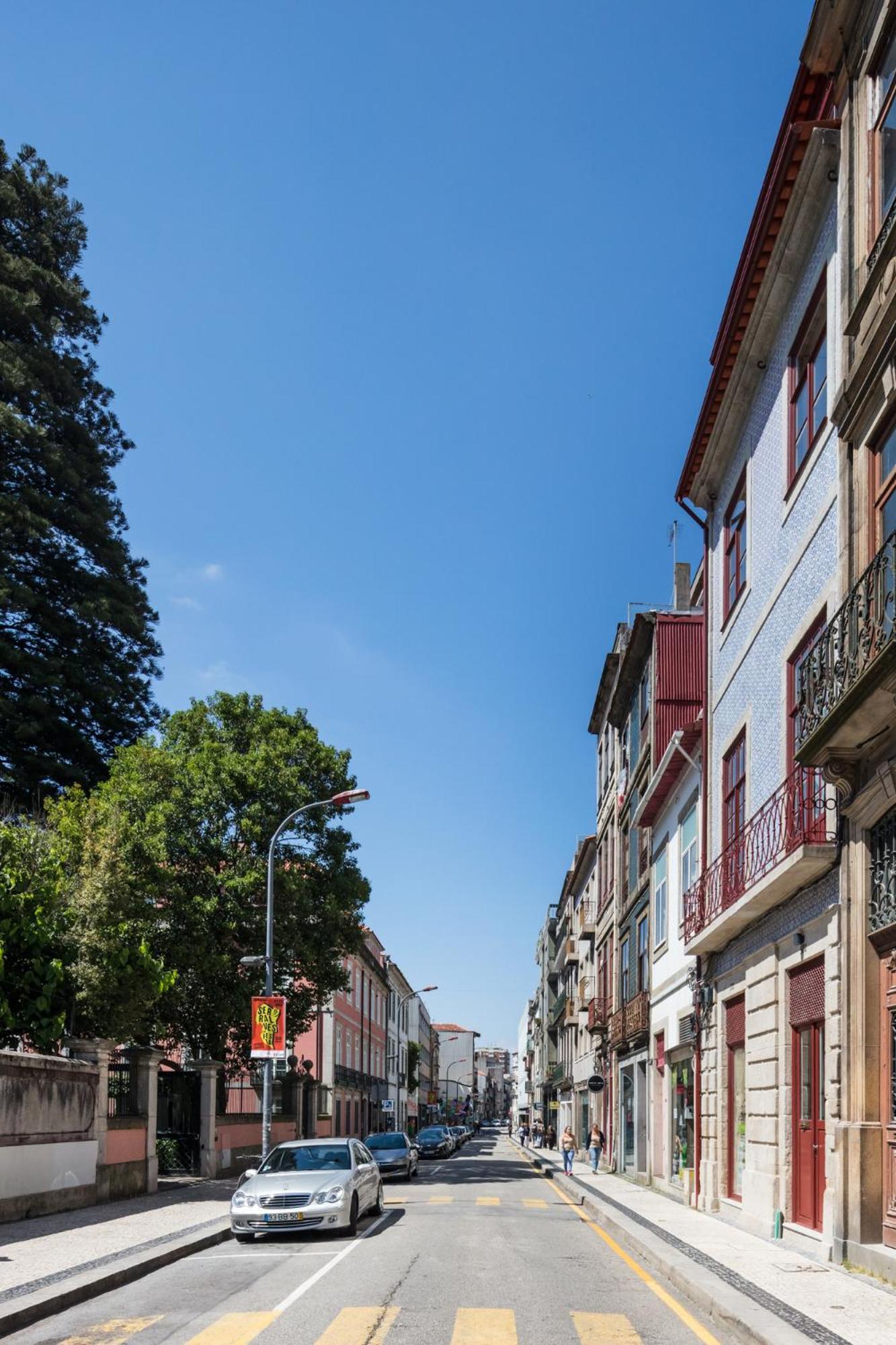 HM - Oporto Cedofeita 500B view 2