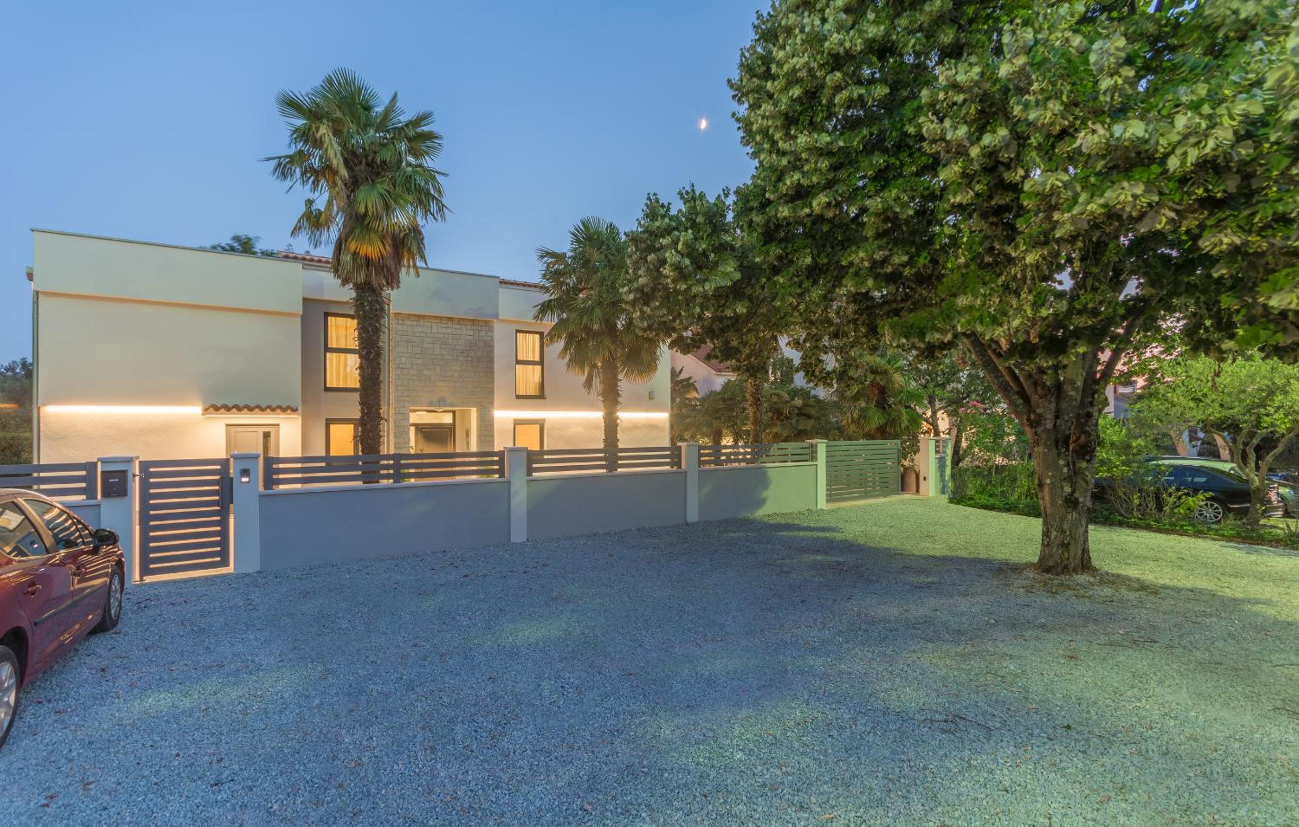 Villa Ana 1863 view 5
