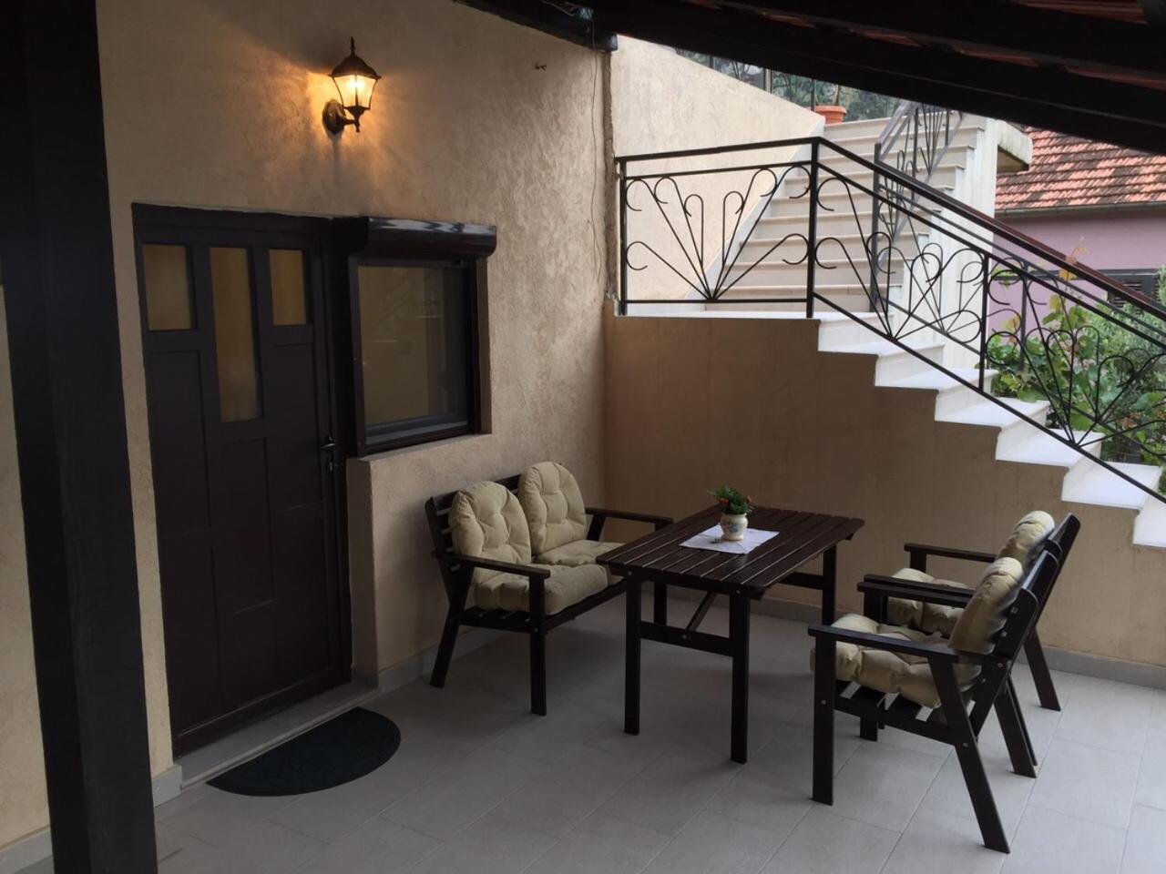 Apartments Dionis