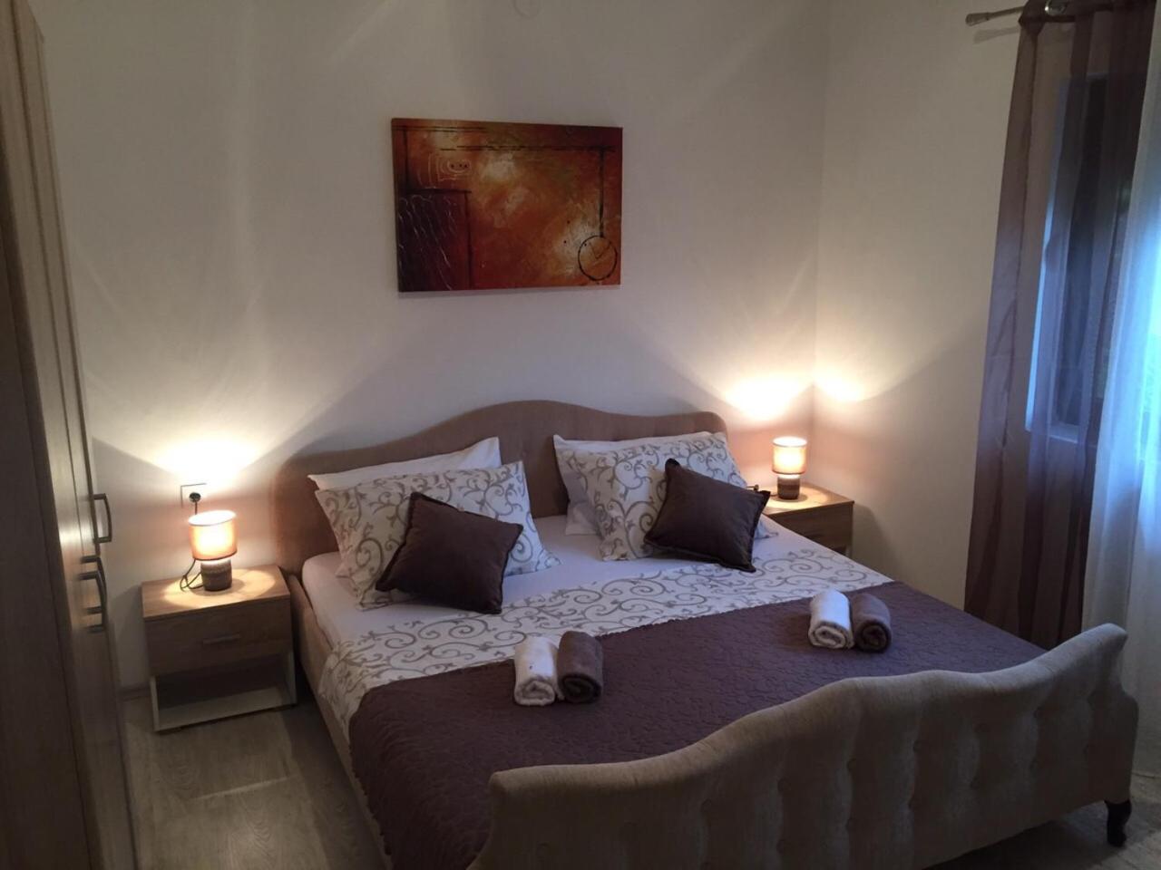 Apartments Dionis