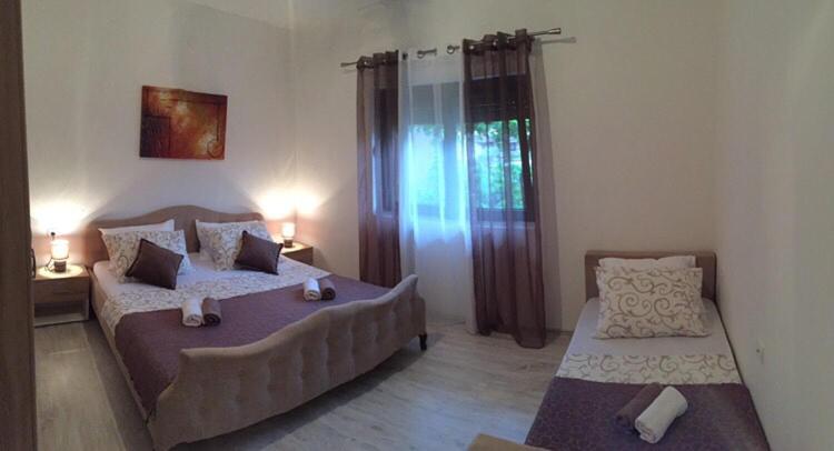 Apartments Dionis