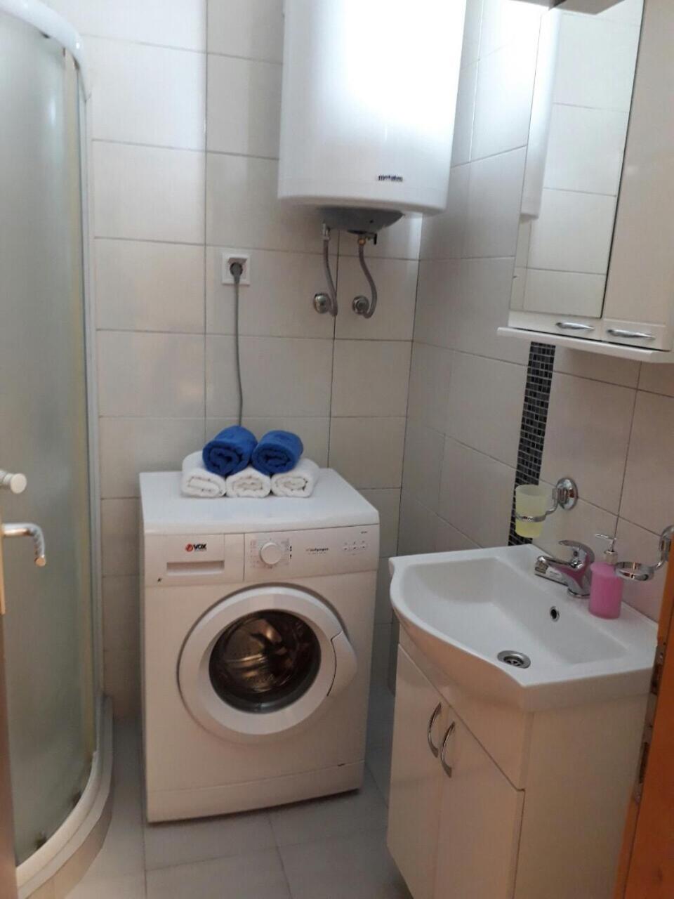 Apartments Dionis