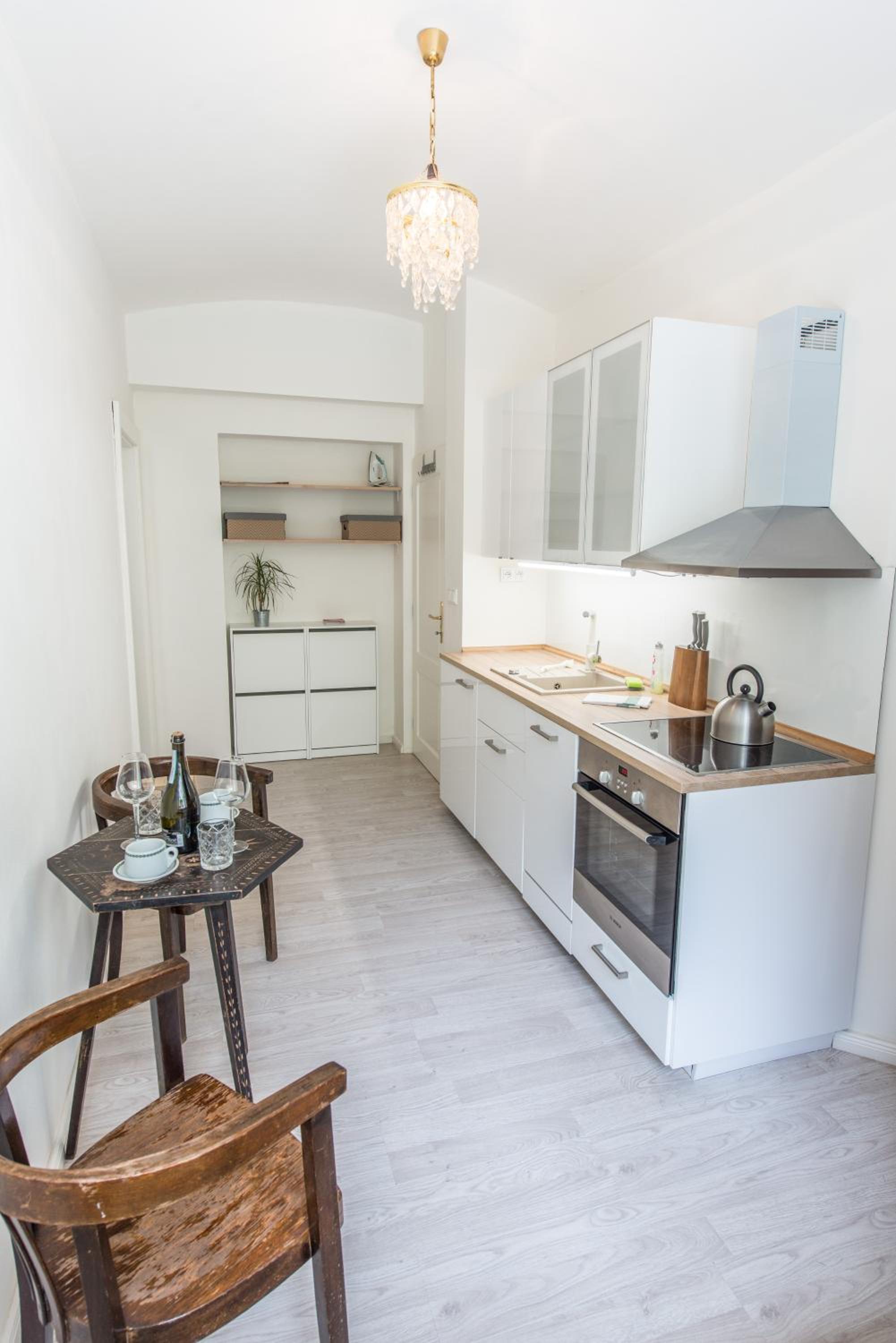 Quiet apartment in the city center with own terrace