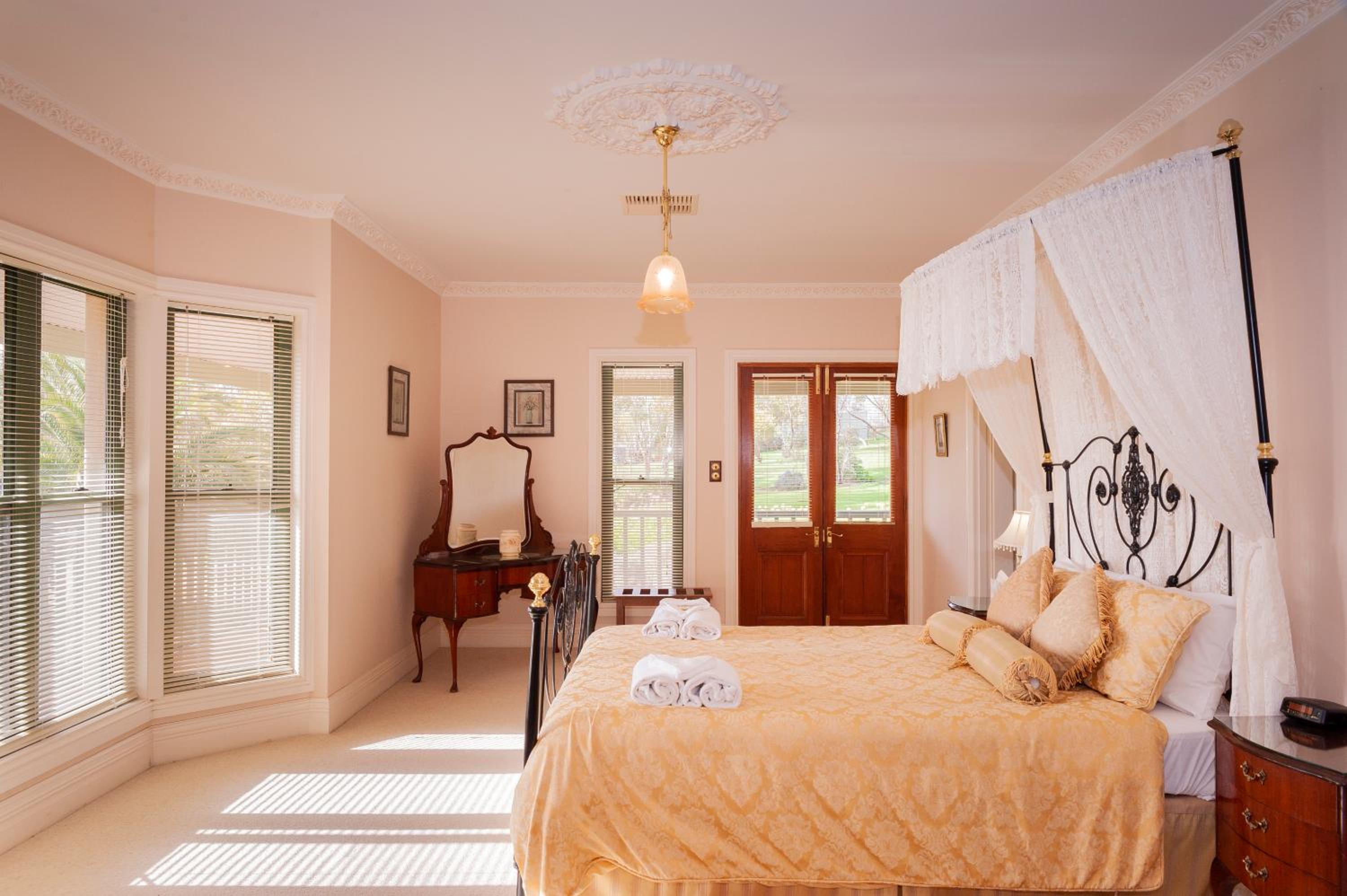Angaston Saleyards Luxury Accommodation