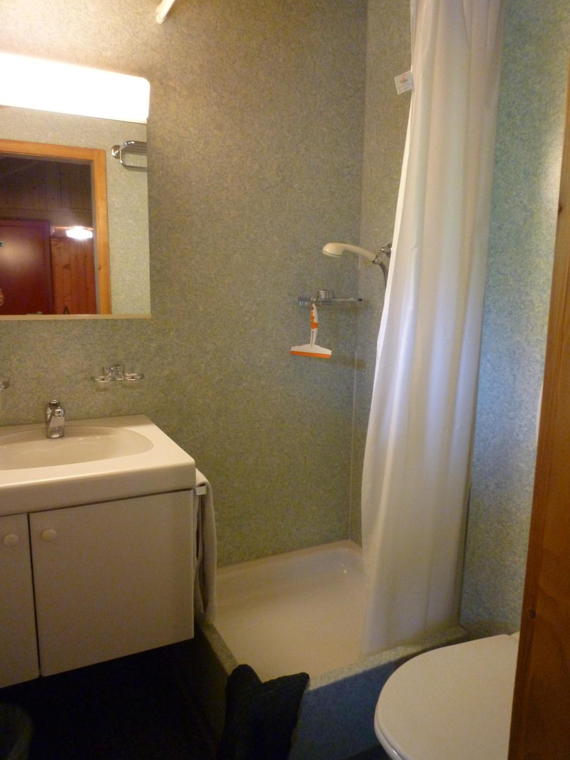 Photo 52