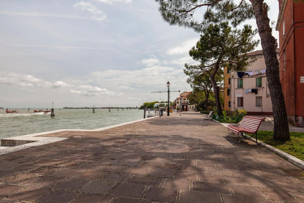 Venice Blue Lagoon