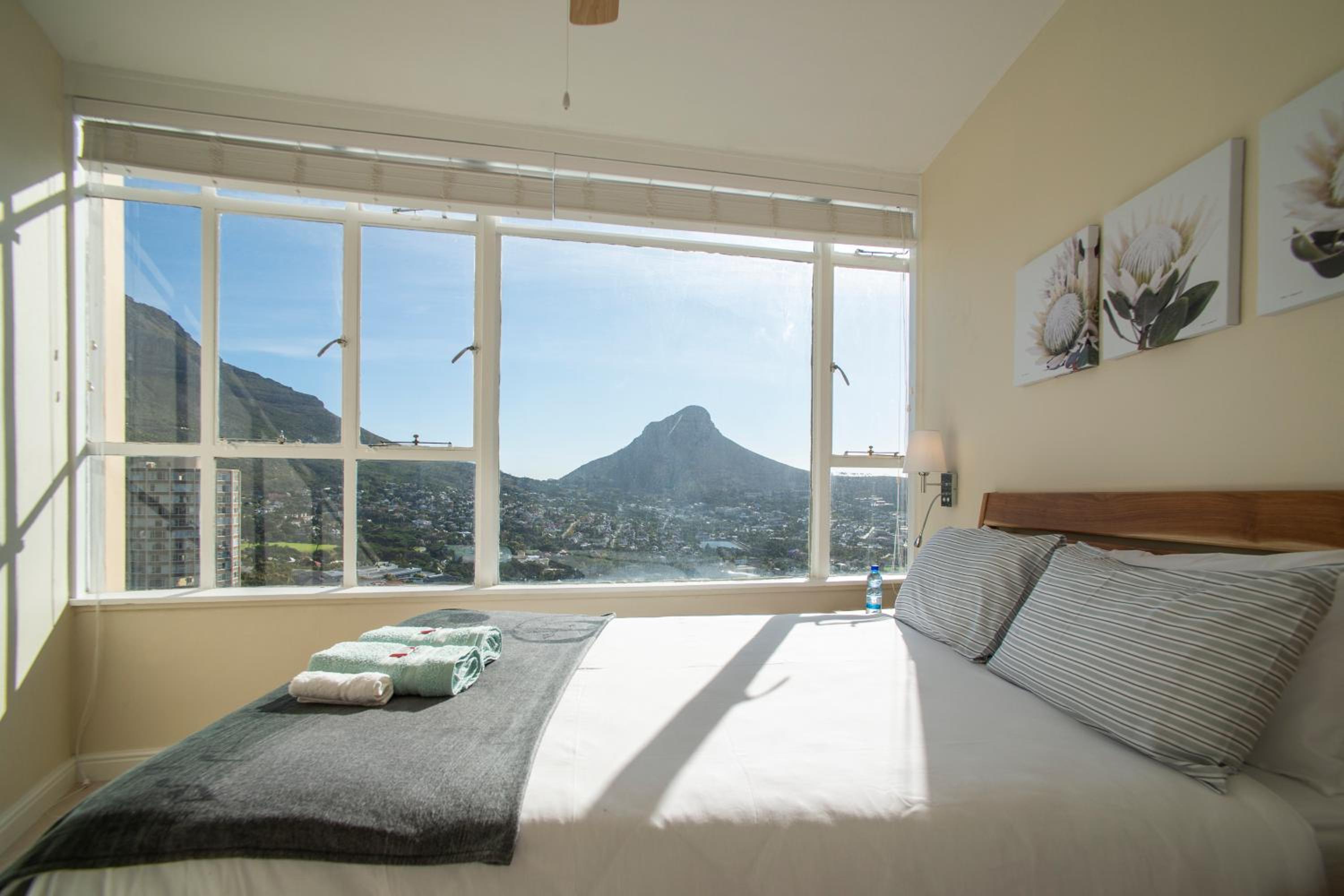 Disa Park 16th Floor Apartment with City Views view 4