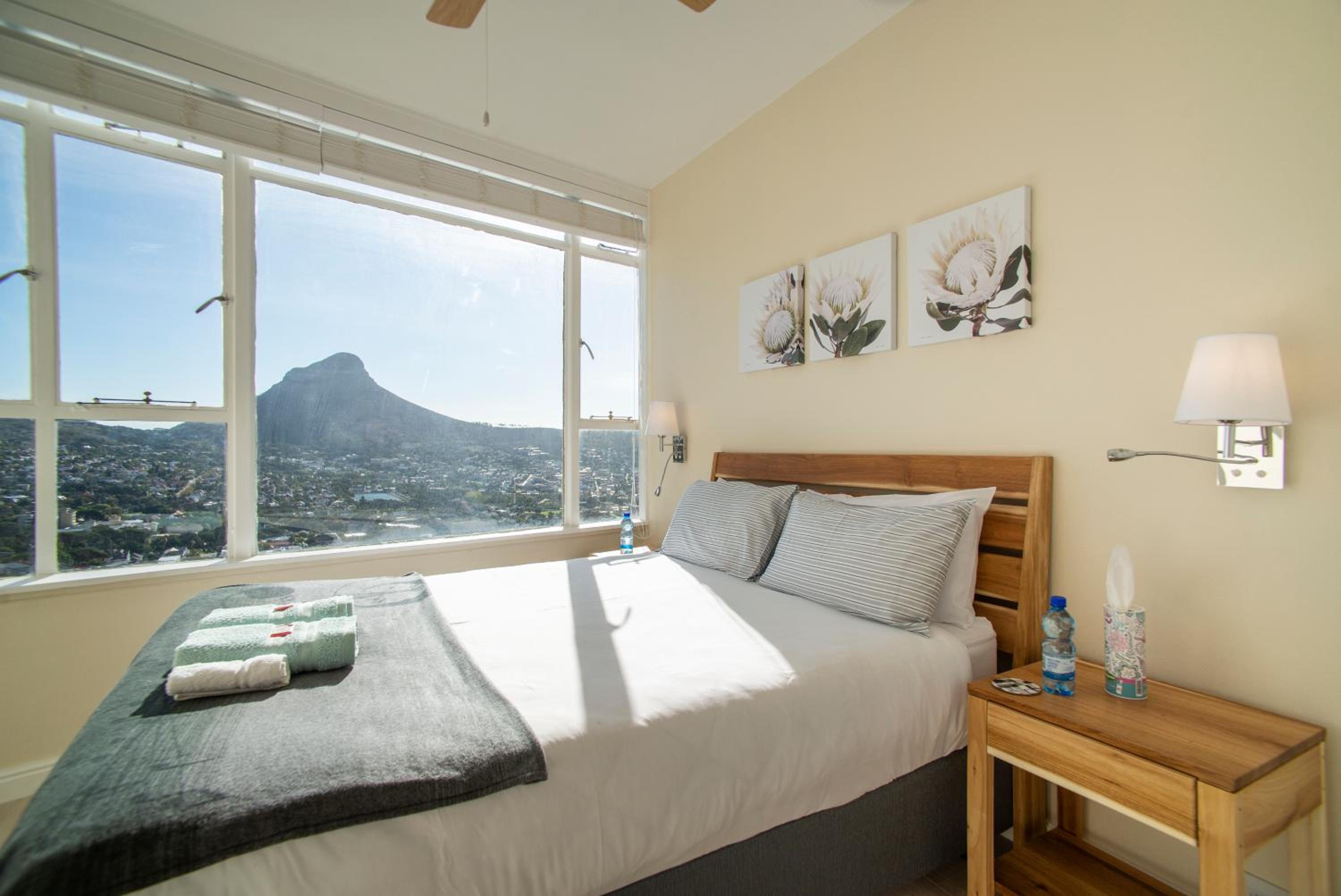 Disa Park 16th Floor Apartment with City Views view 3