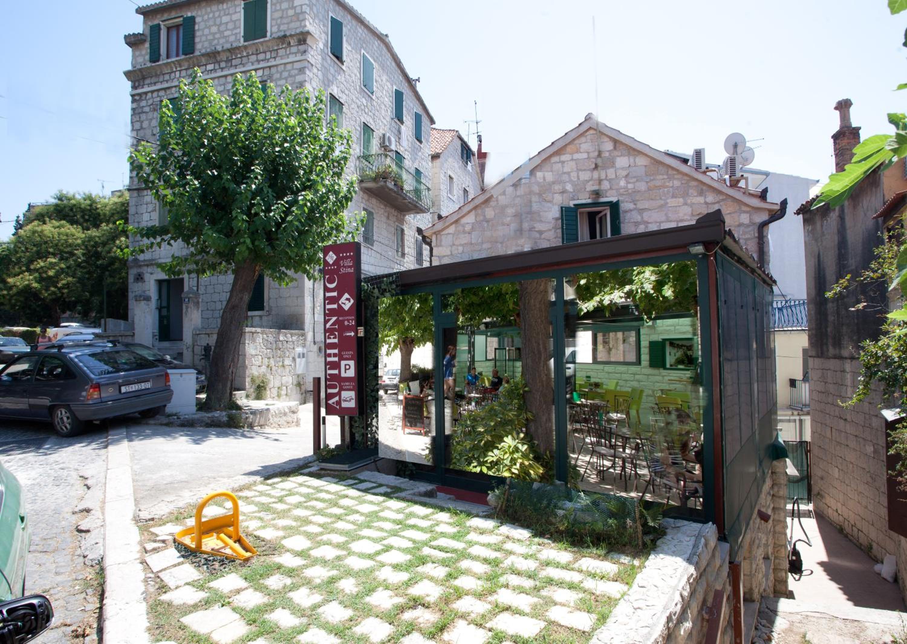 Authentic Luxury Rooms