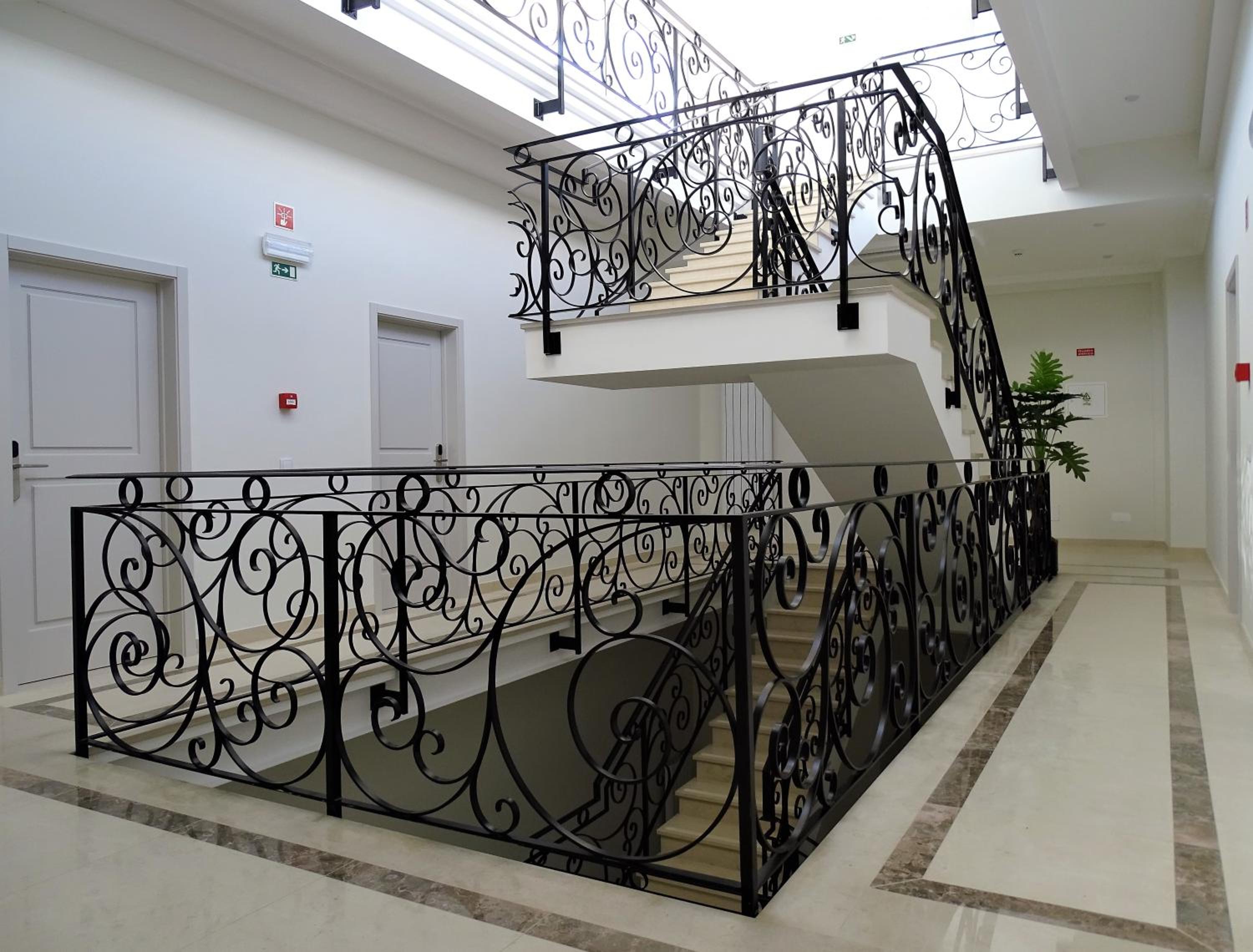 Bowen, Luxury Suites view 4