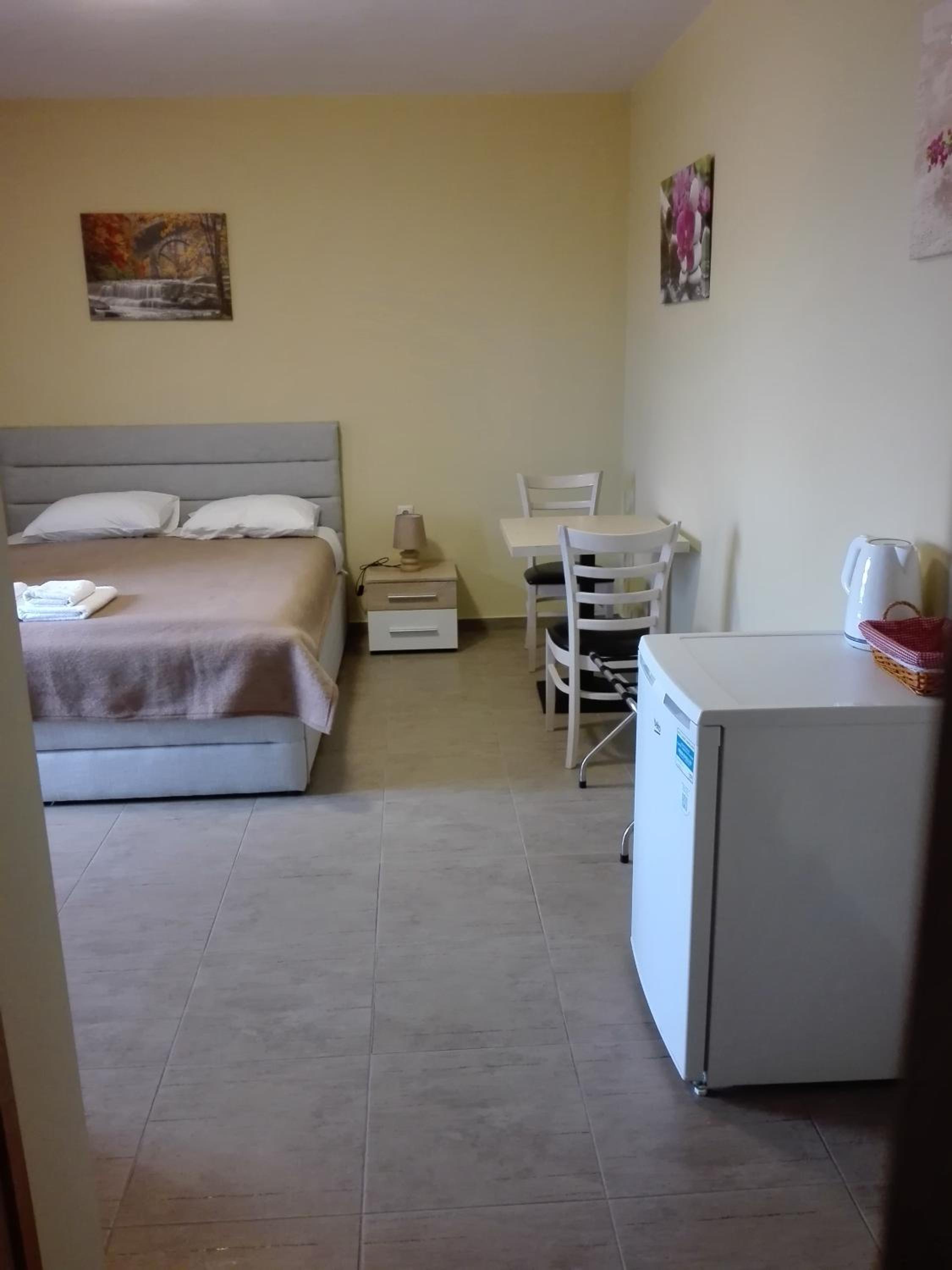 Photo 11