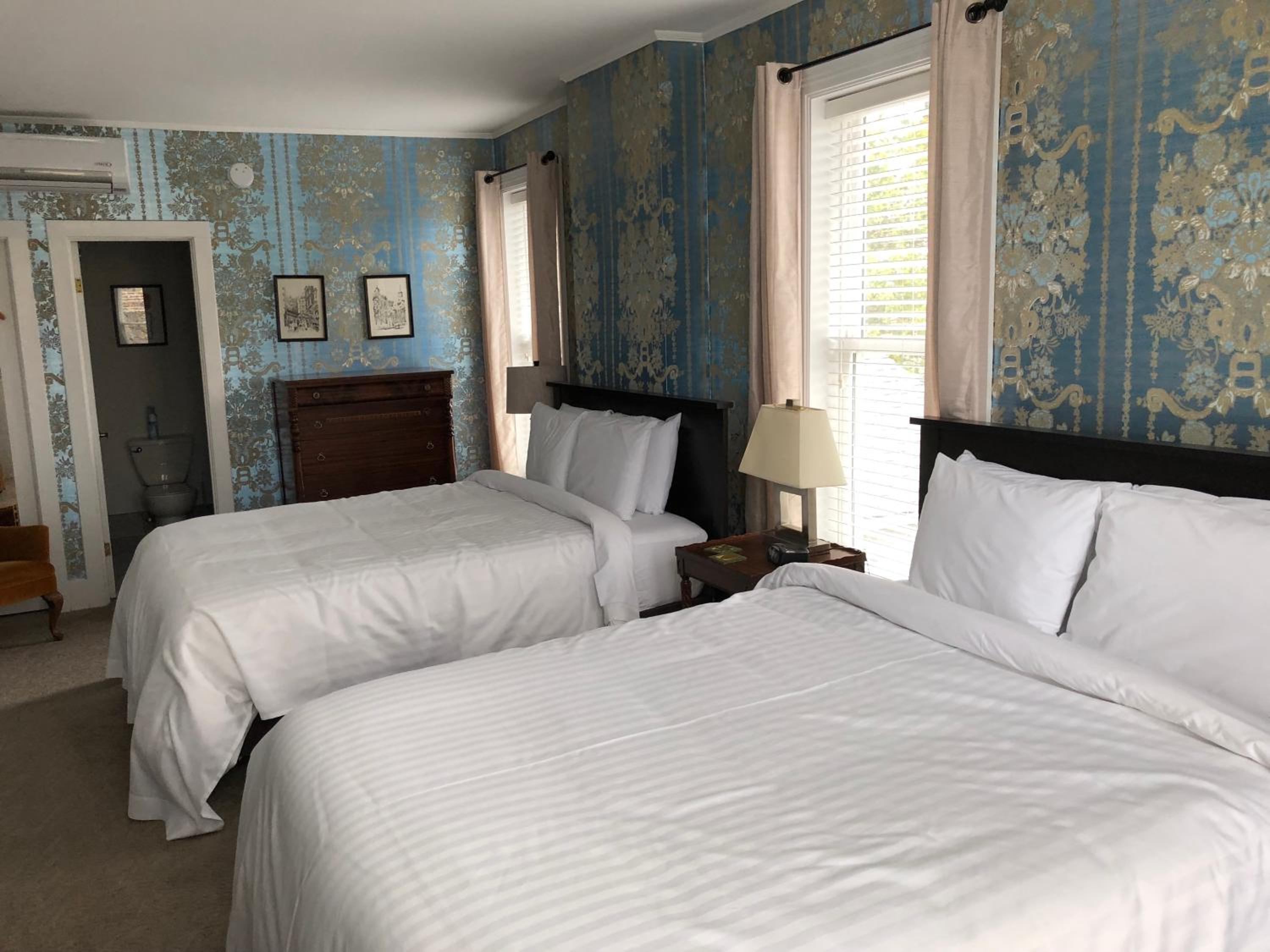 Seaway Manor B&B