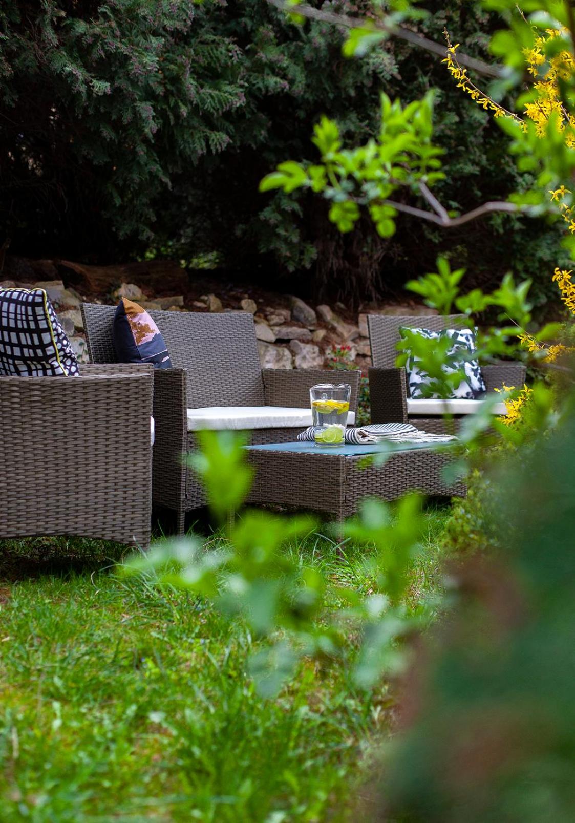 Prague Castle Garden Apartment